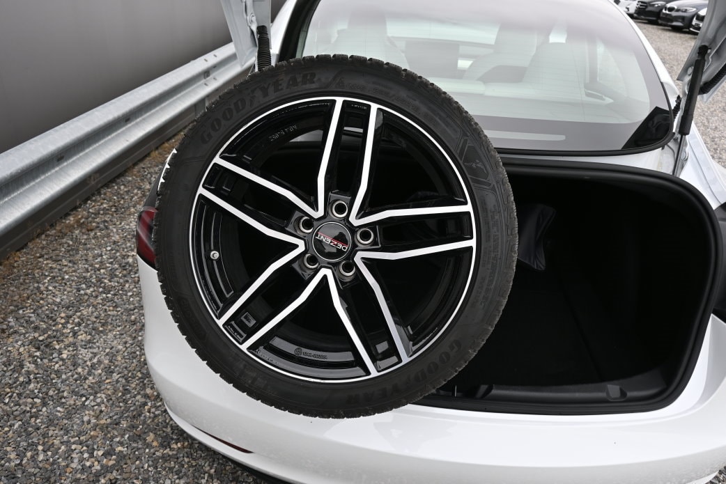 TESLA Model 3 Long Range Dual Motor AWD-image-14