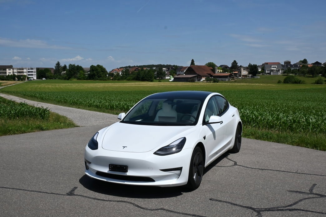 TESLA Model 3 Long Range Dual Motor AWD-image-0