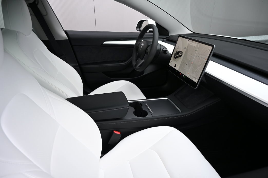 TESLA Model 3 Long Range Dual Motor AWD-image-4
