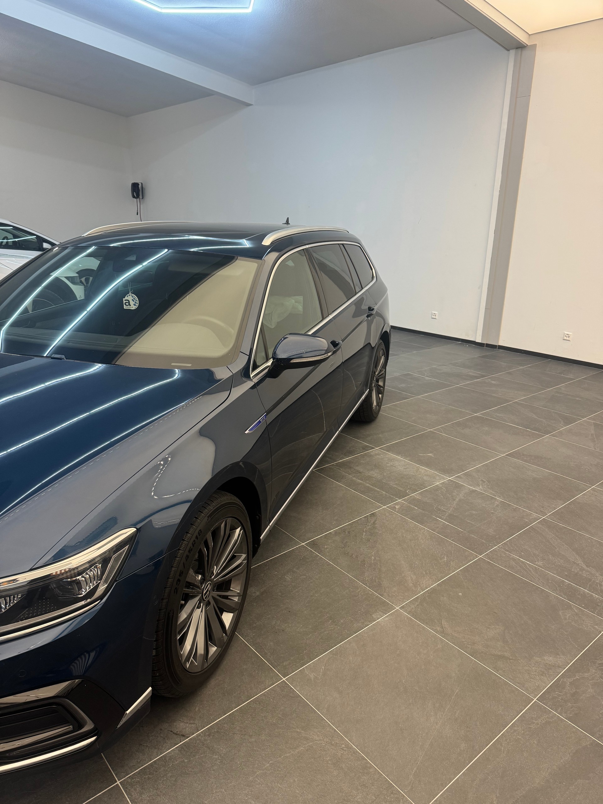 VW Passat Variant 1.4 TSI GTE Hybrid DSG-image-5