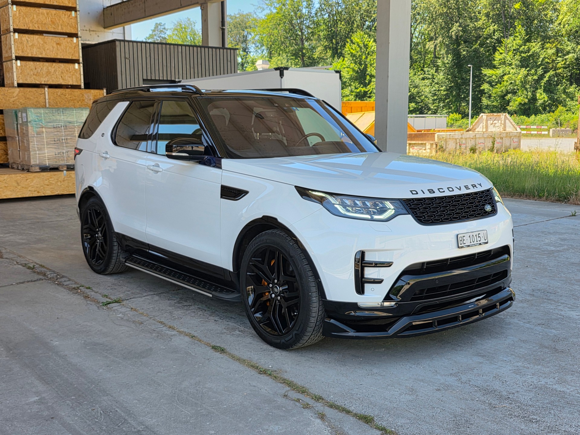 LAND ROVER Discovery 3.0 SDV6 HSE Luxury Automatic-image-0