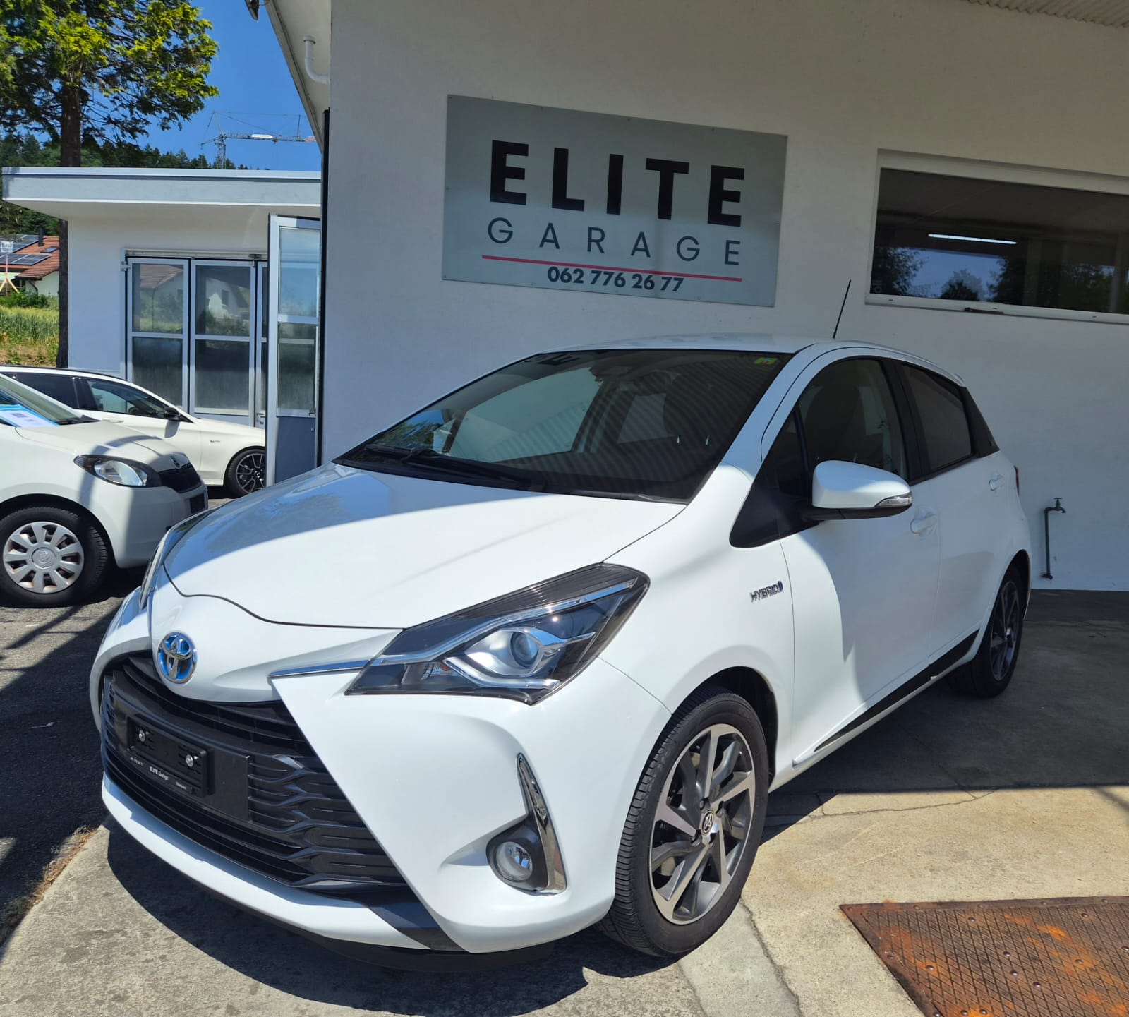 TOYOTA Yaris 1.5 VVT-i Hybrid Trend e-CVT-image-1