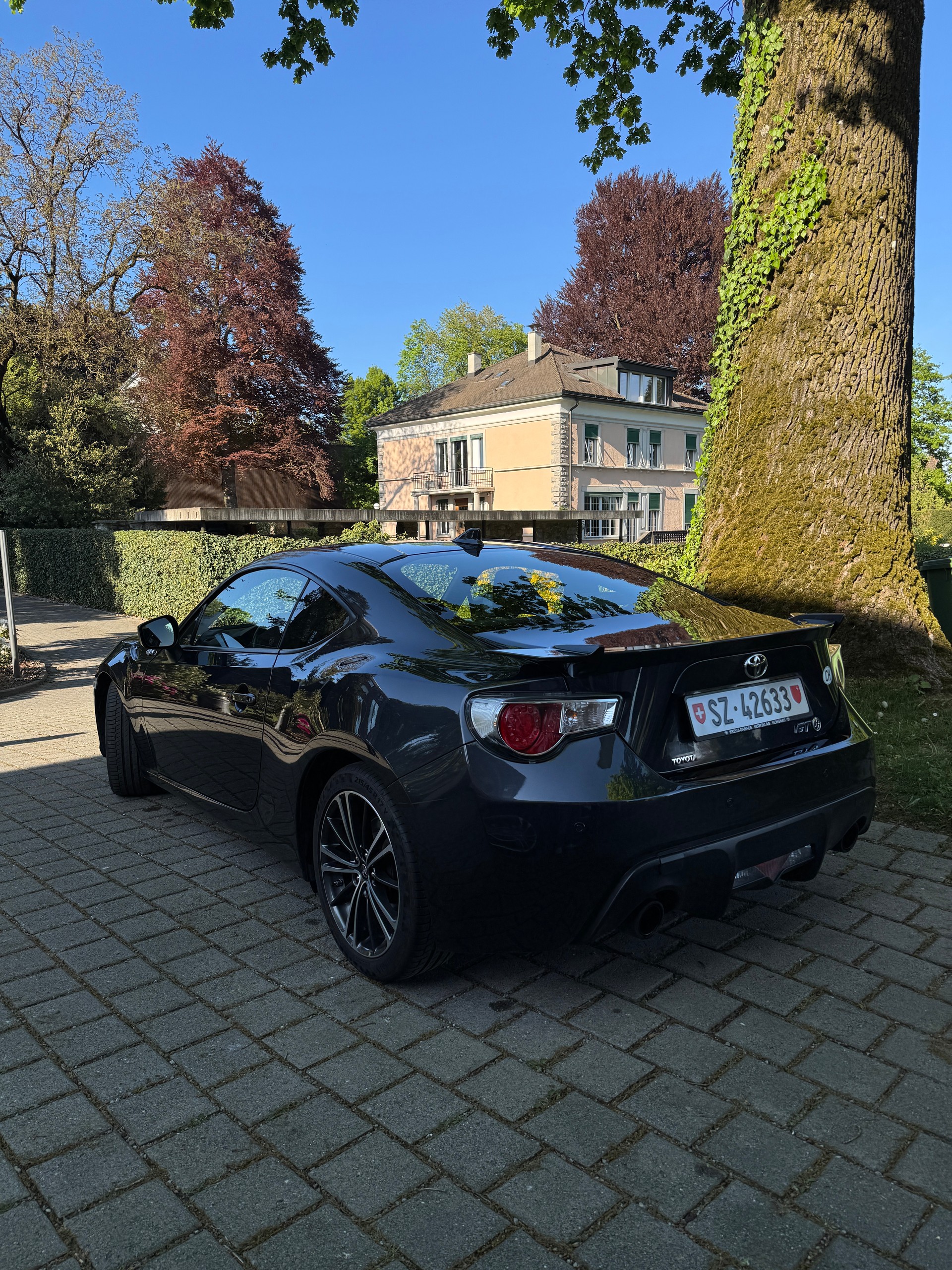 TOYOTA GT 86-image-1