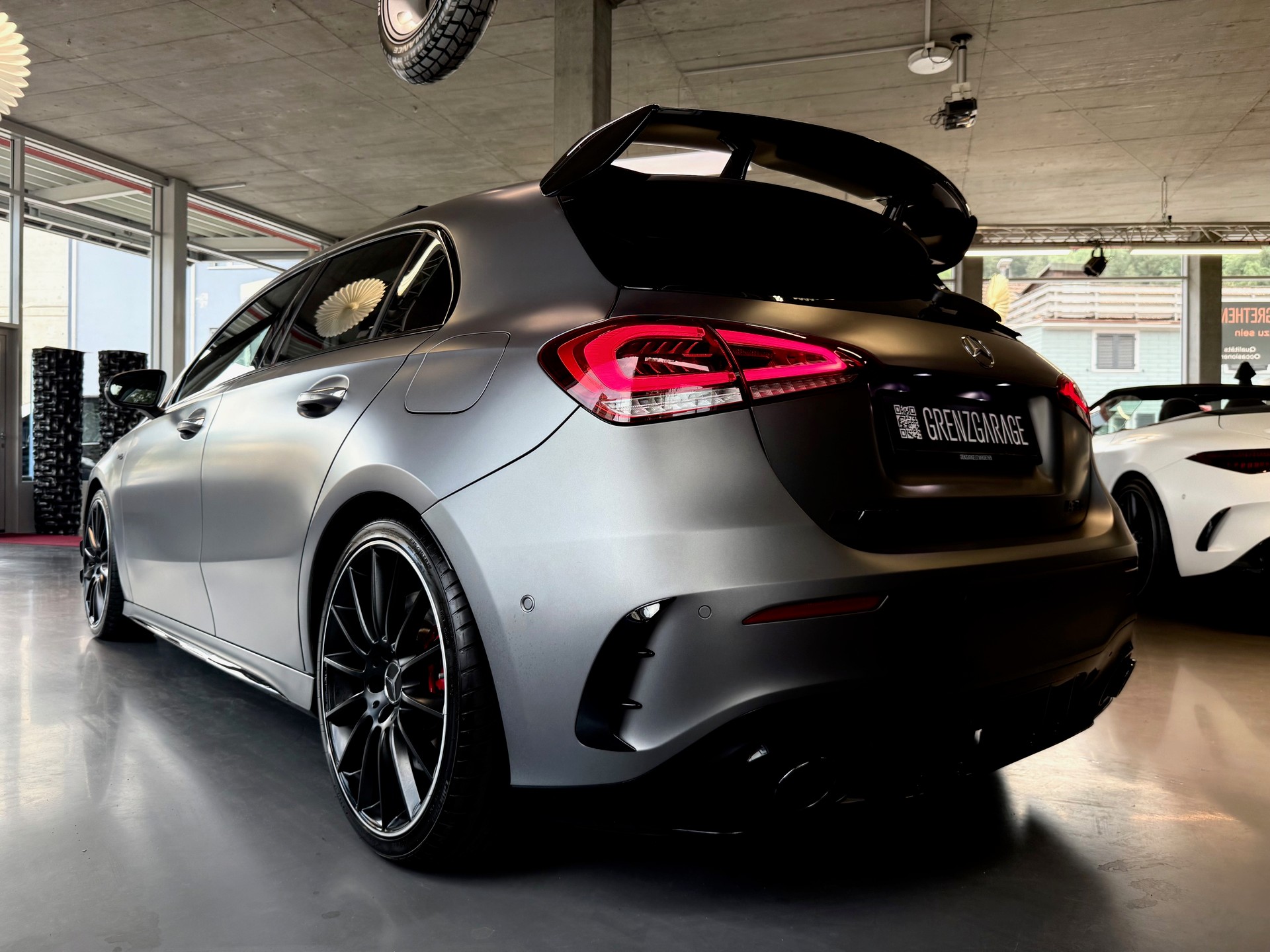 MERCEDES-BENZ A 35 AMG 4Matic Speedshift-image-5