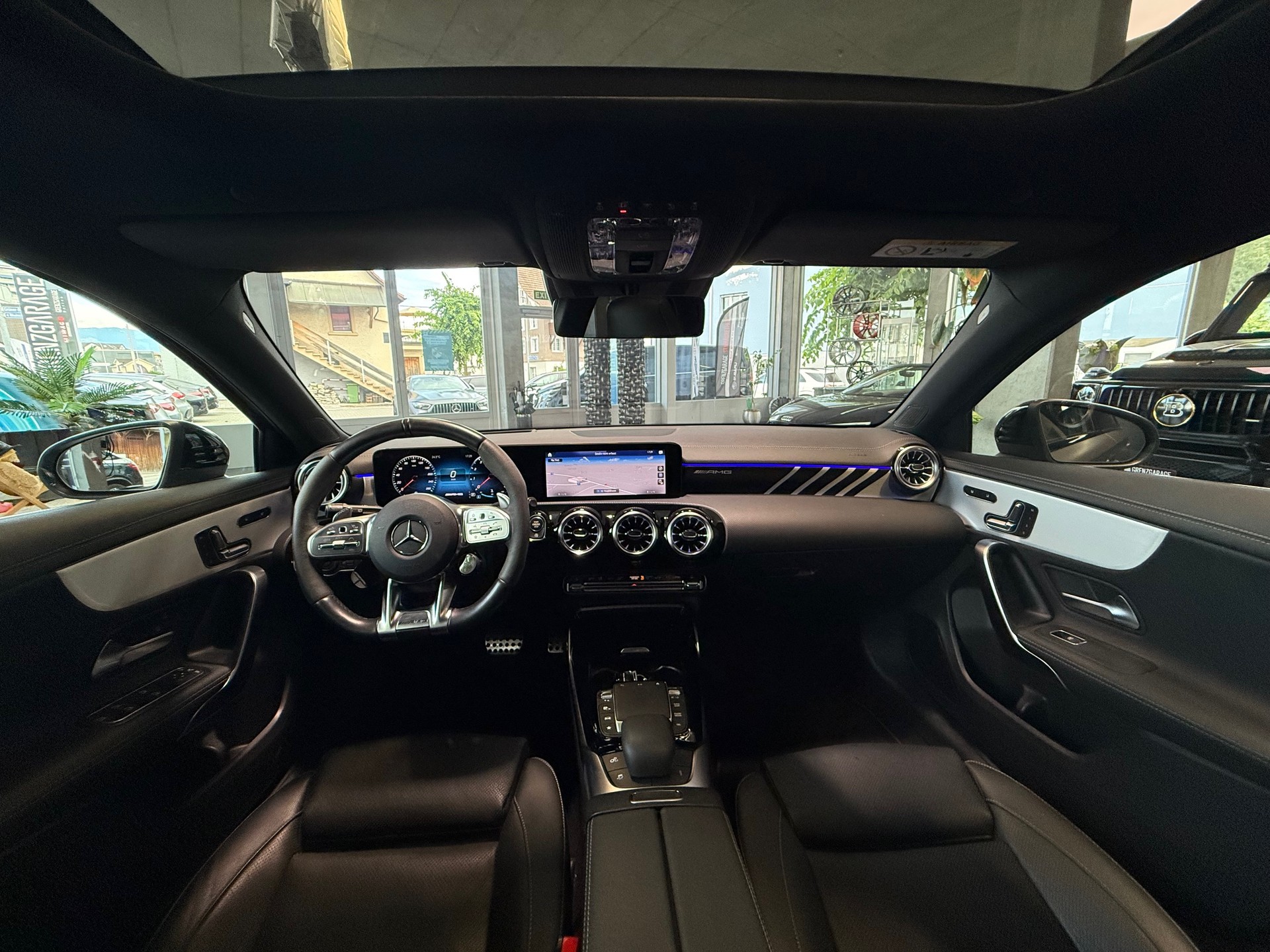 MERCEDES-BENZ A 35 AMG 4Matic Speedshift-image-15