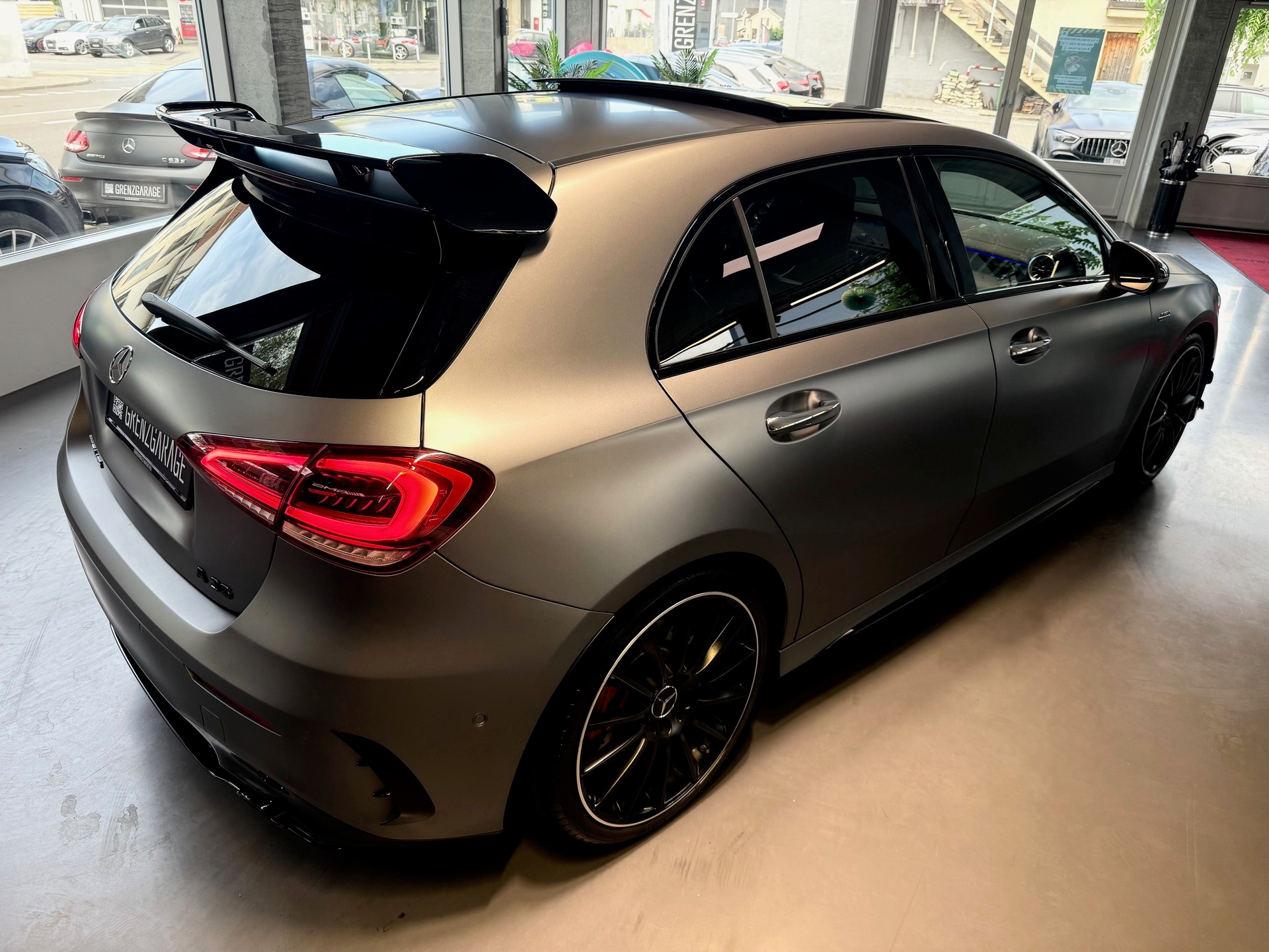 MERCEDES-BENZ A 35 AMG 4Matic Speedshift-image-6