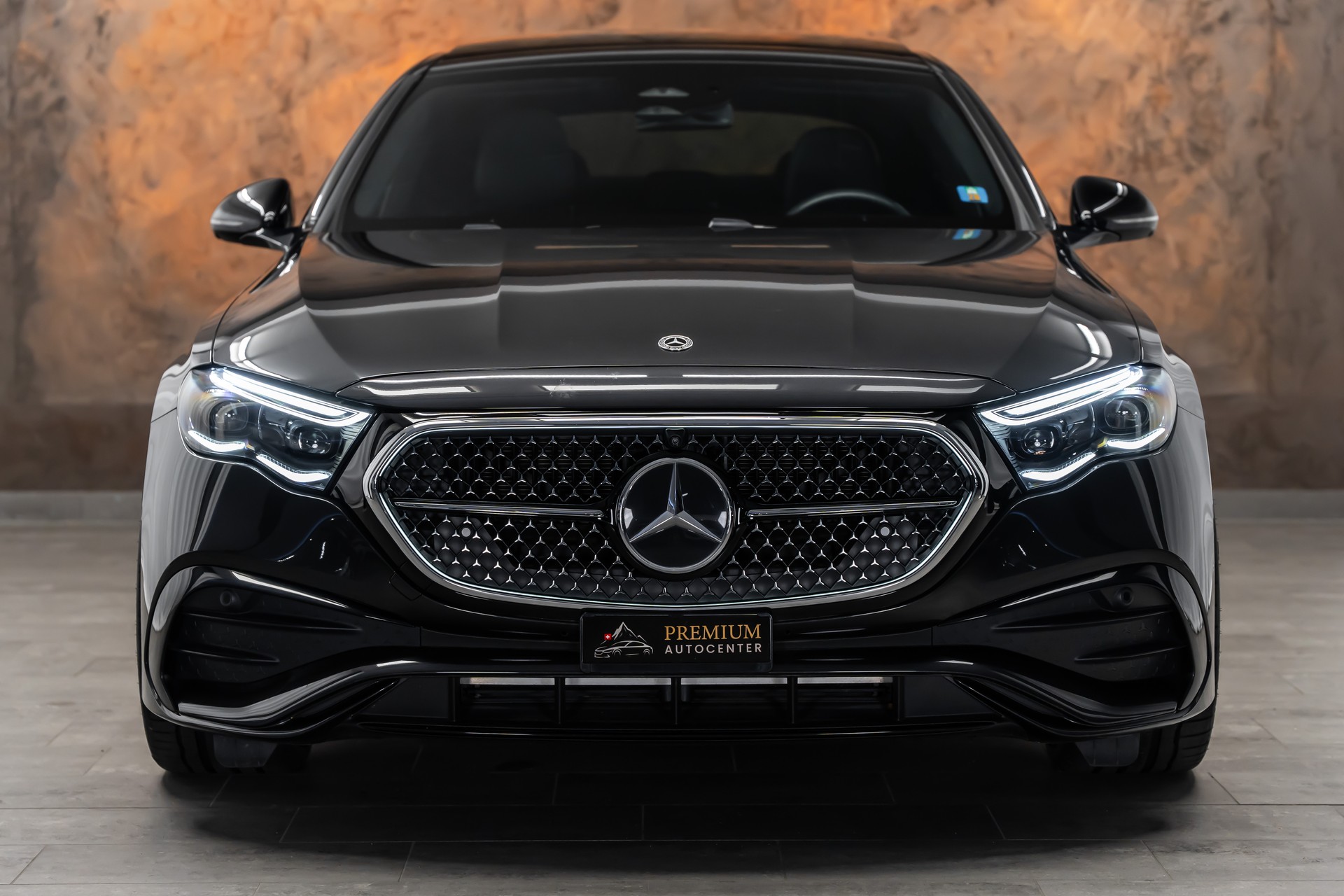 MERCEDES-BENZ E 450 d 4Matic 9G-Tronic AMG Line *Hyper-Screen*Iconic-Glow*Panorama*-image-4