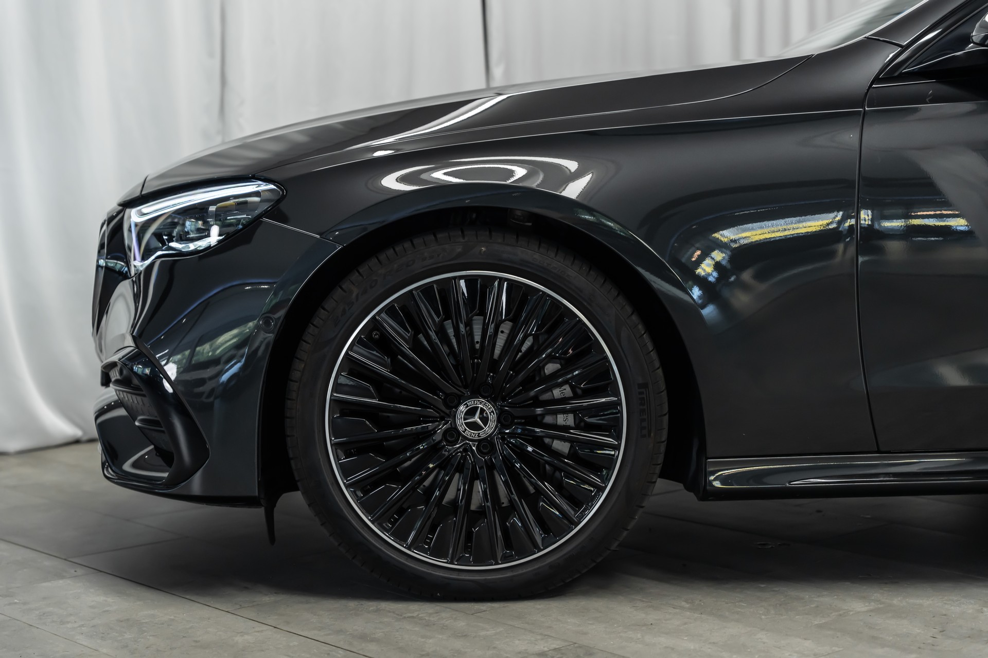 MERCEDES-BENZ E 450 d 4Matic 9G-Tronic AMG Line *Hyper-Screen*Digital-Light*Panorama*-image-8