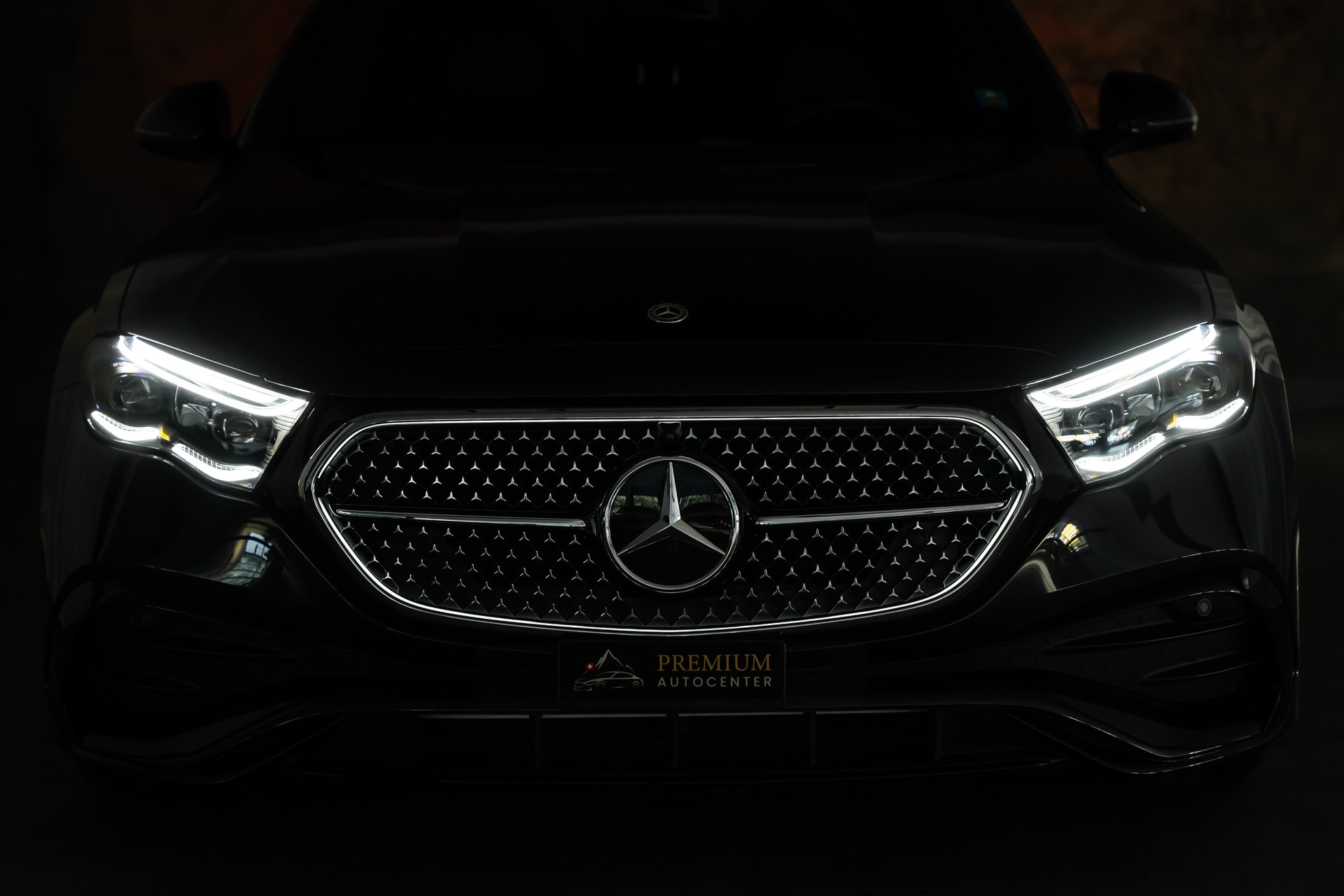 MERCEDES-BENZ E 450 d 4Matic 9G-Tronic AMG Line *Hyper-Screen*Digital-Light*Panorama*-image-3