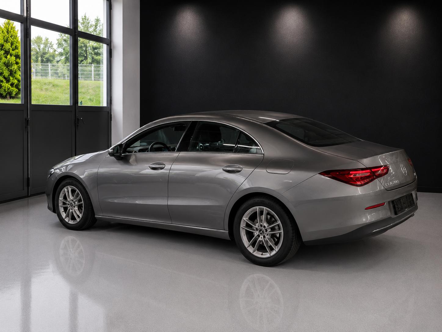 MERCEDES-BENZ CLA 180 d Progressive 7G-DCT-image-5