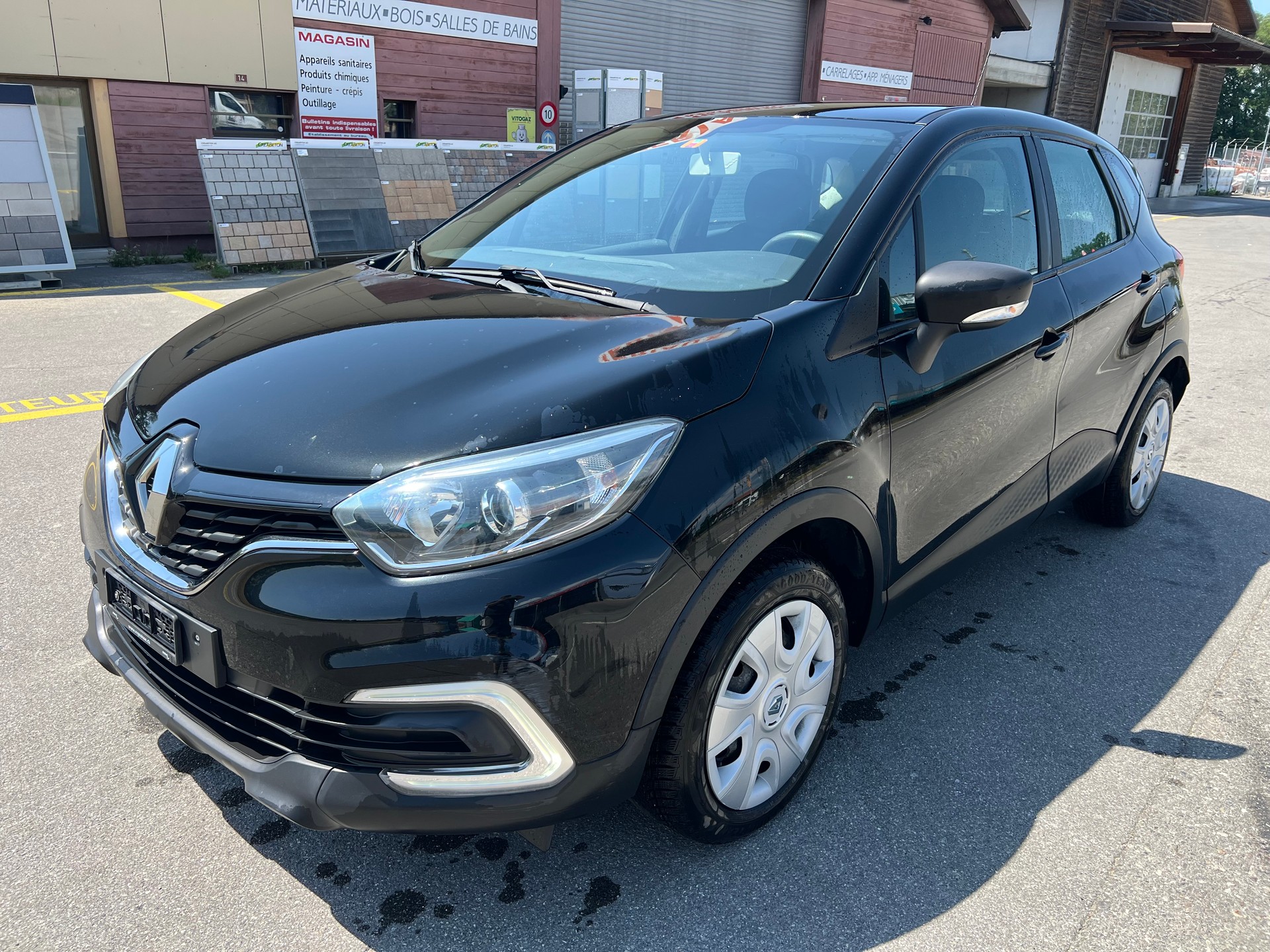 RENAULT Captur 0.9 12V Business Line-image-0