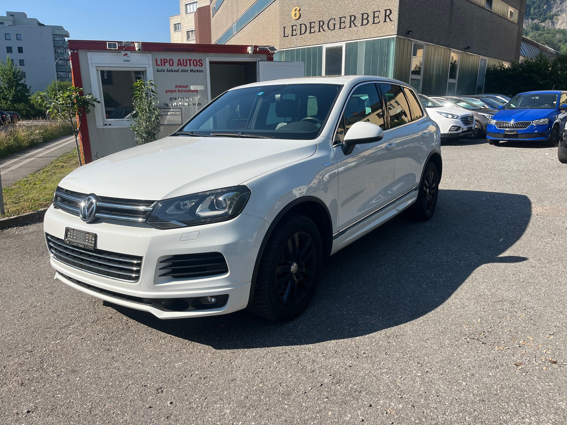 VW Touareg 4.2 TDI Tiptronic-image-1