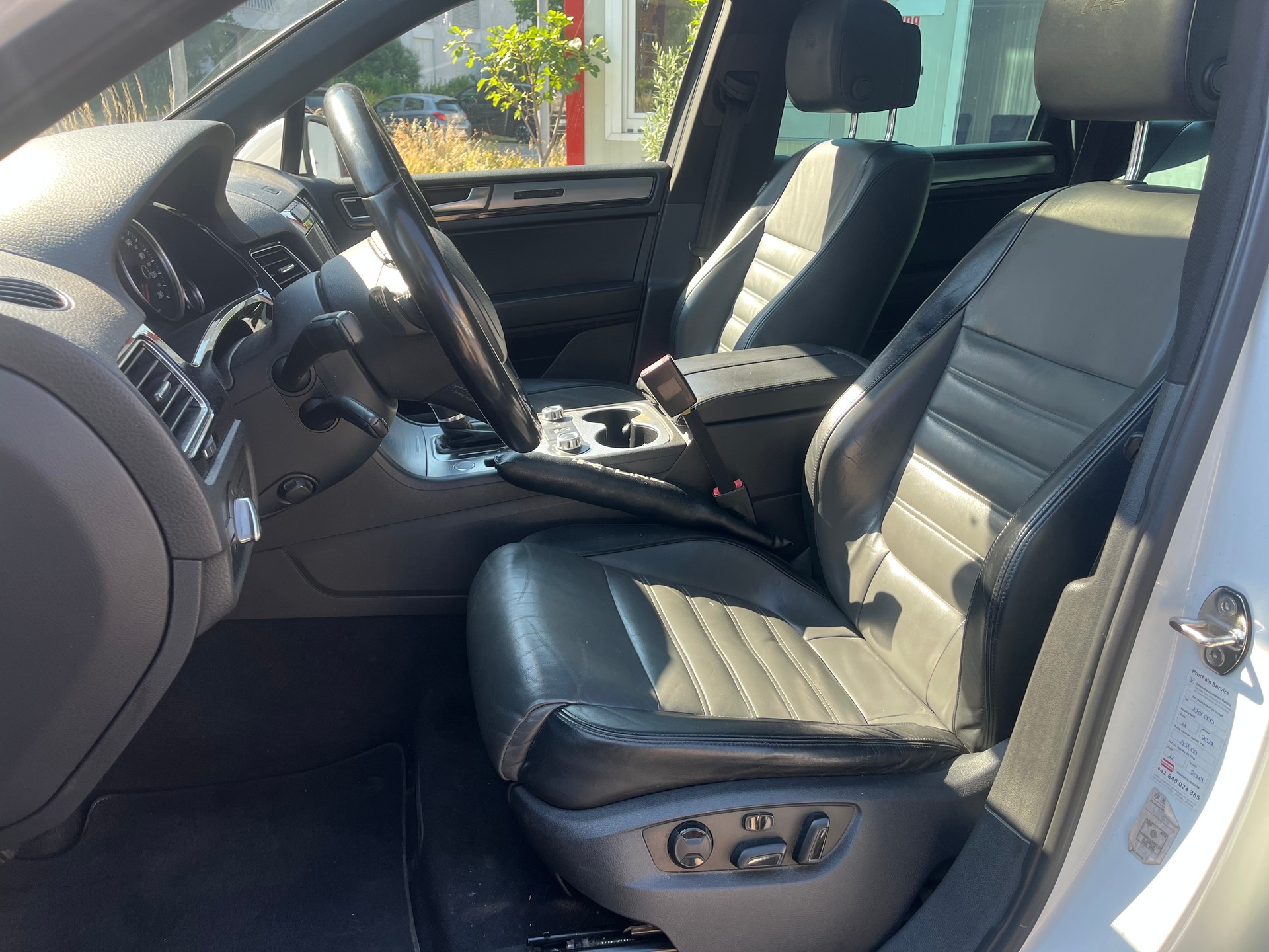 VW Touareg 4.2 TDI Tiptronic-image-9