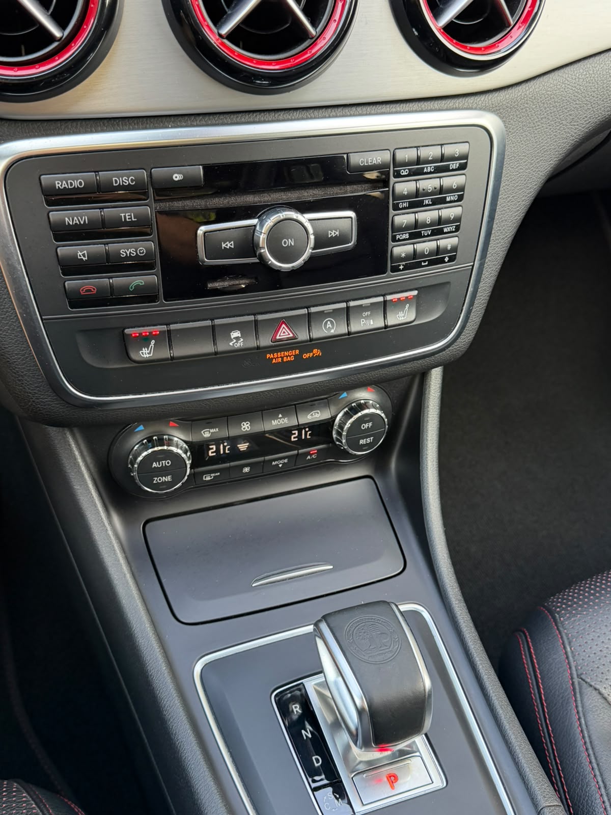 MERCEDES-BENZ GLA 45 AMG 4Matic 7G-DCT-image-17