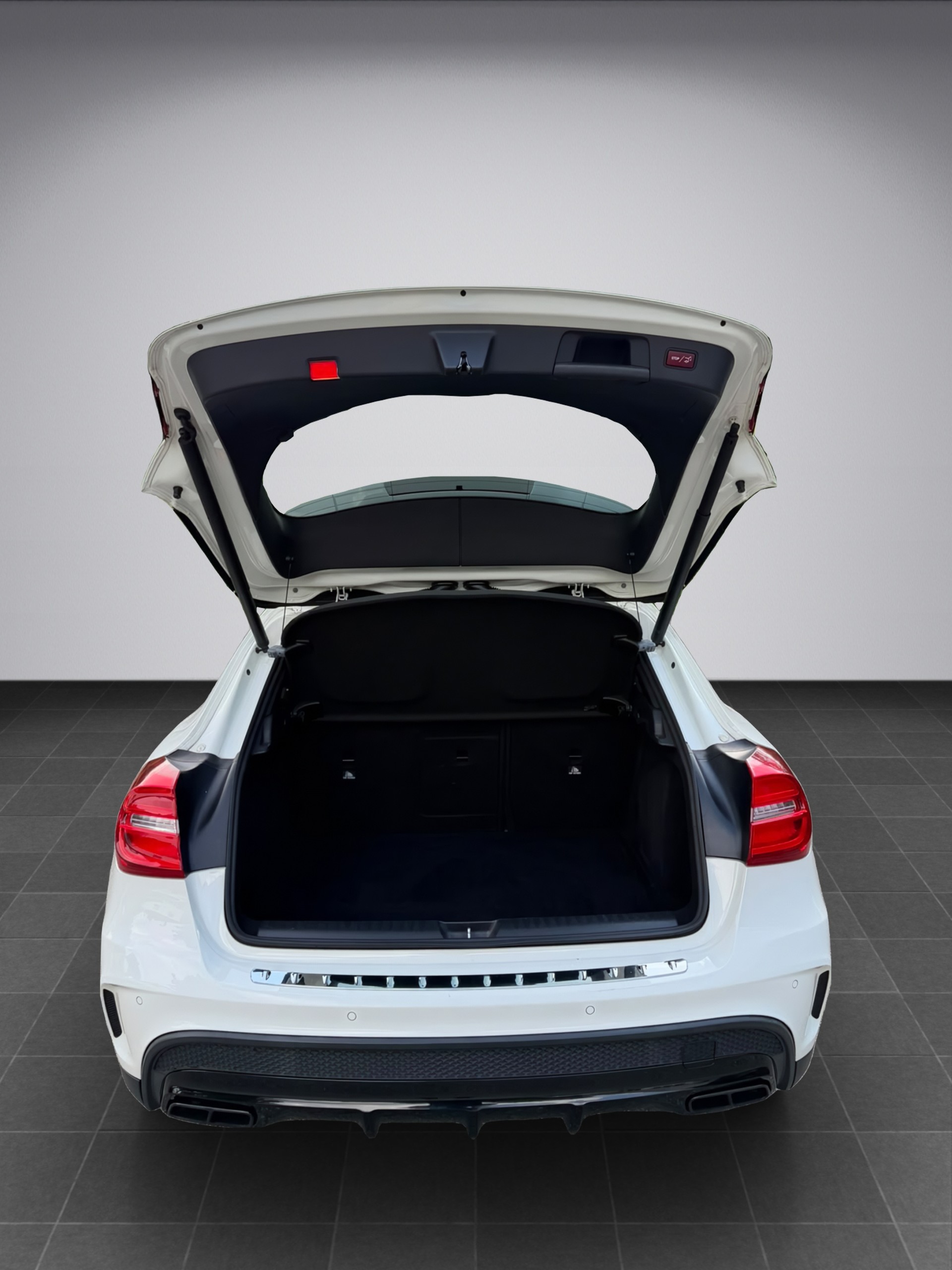 MERCEDES-BENZ GLA 45 AMG 4Matic 7G-DCT-image-16
