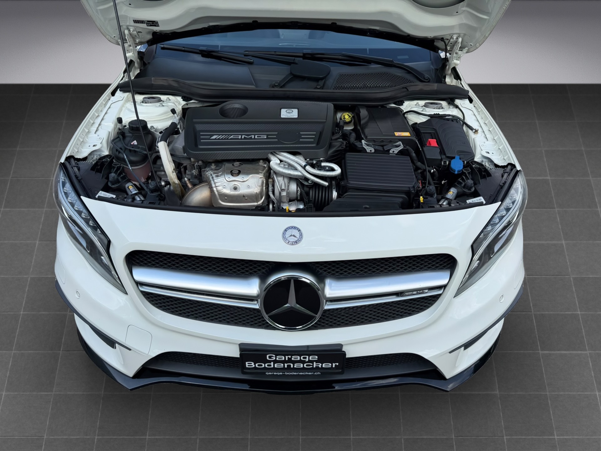 MERCEDES-BENZ GLA 45 AMG 4Matic 7G-DCT-image-14
