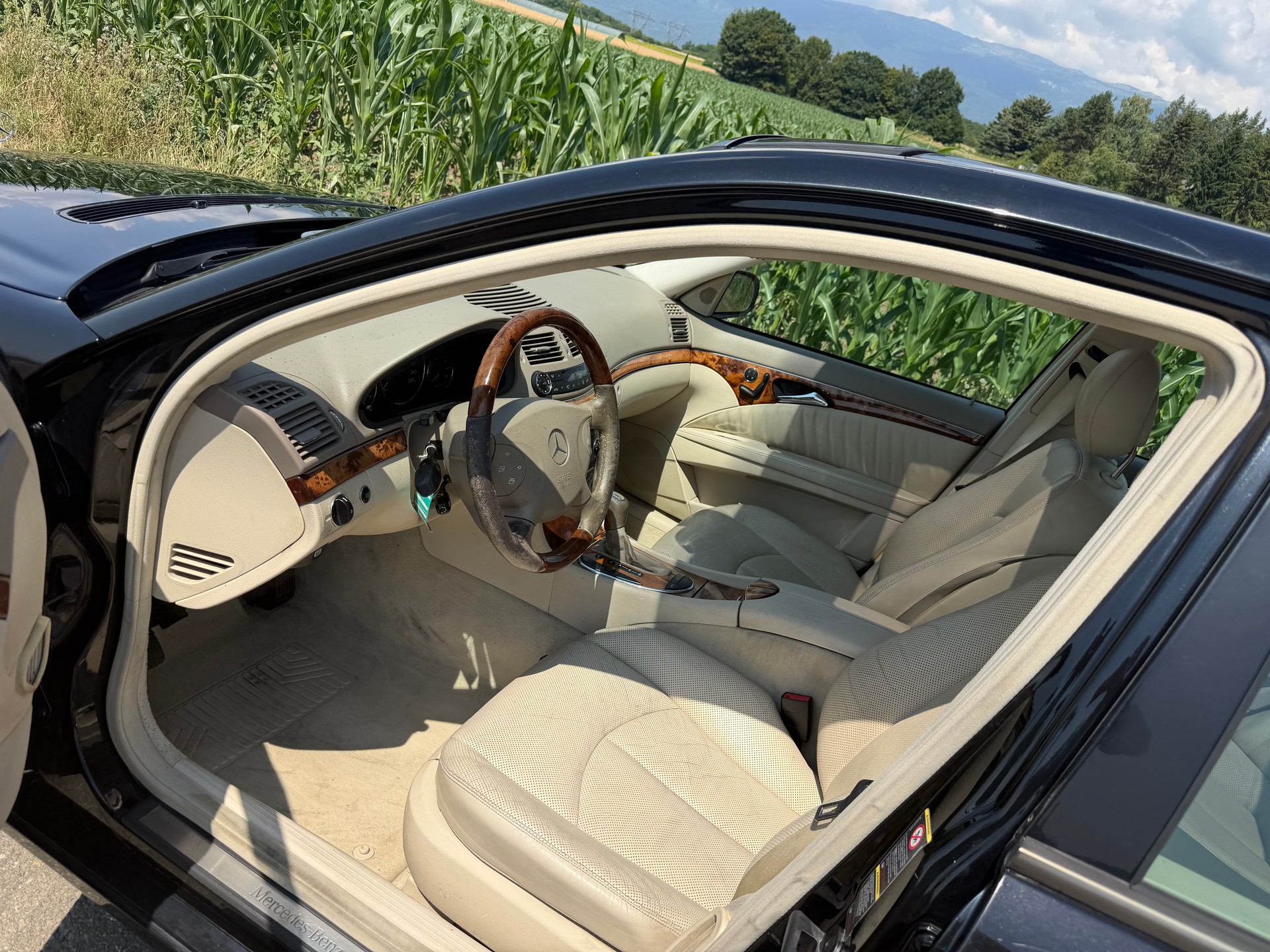 MERCEDES-BENZ E 500 Avantgarde Automatic-image-9