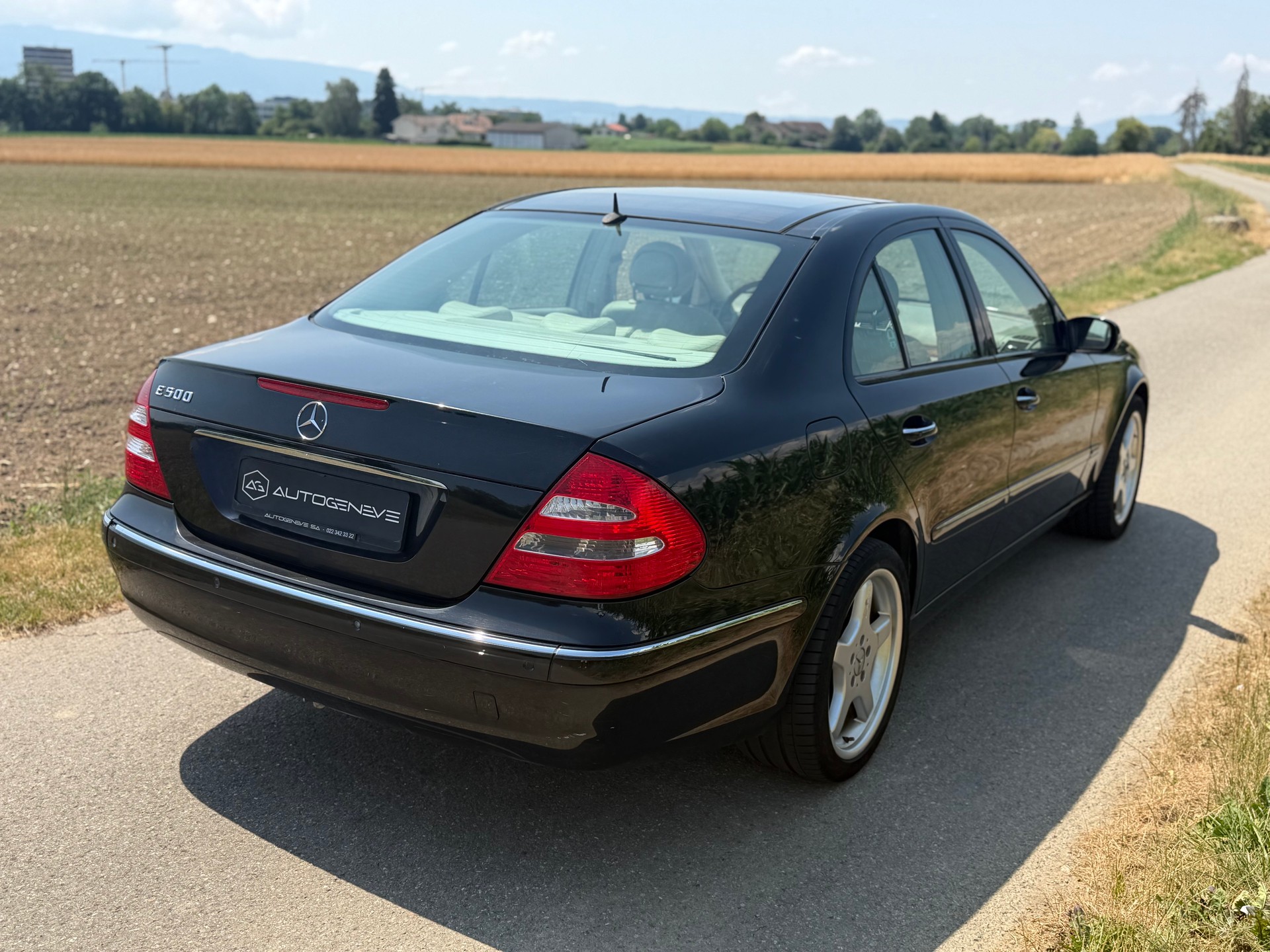 MERCEDES-BENZ E 500 Avantgarde Automatic-image-4