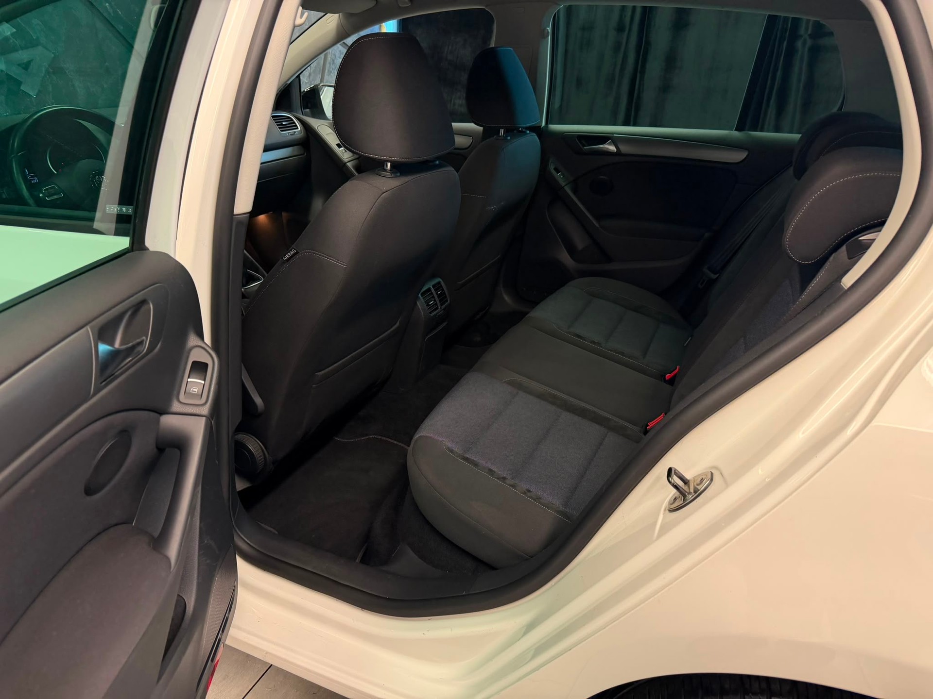VW Golf 1.4 TSI Style-image-12
