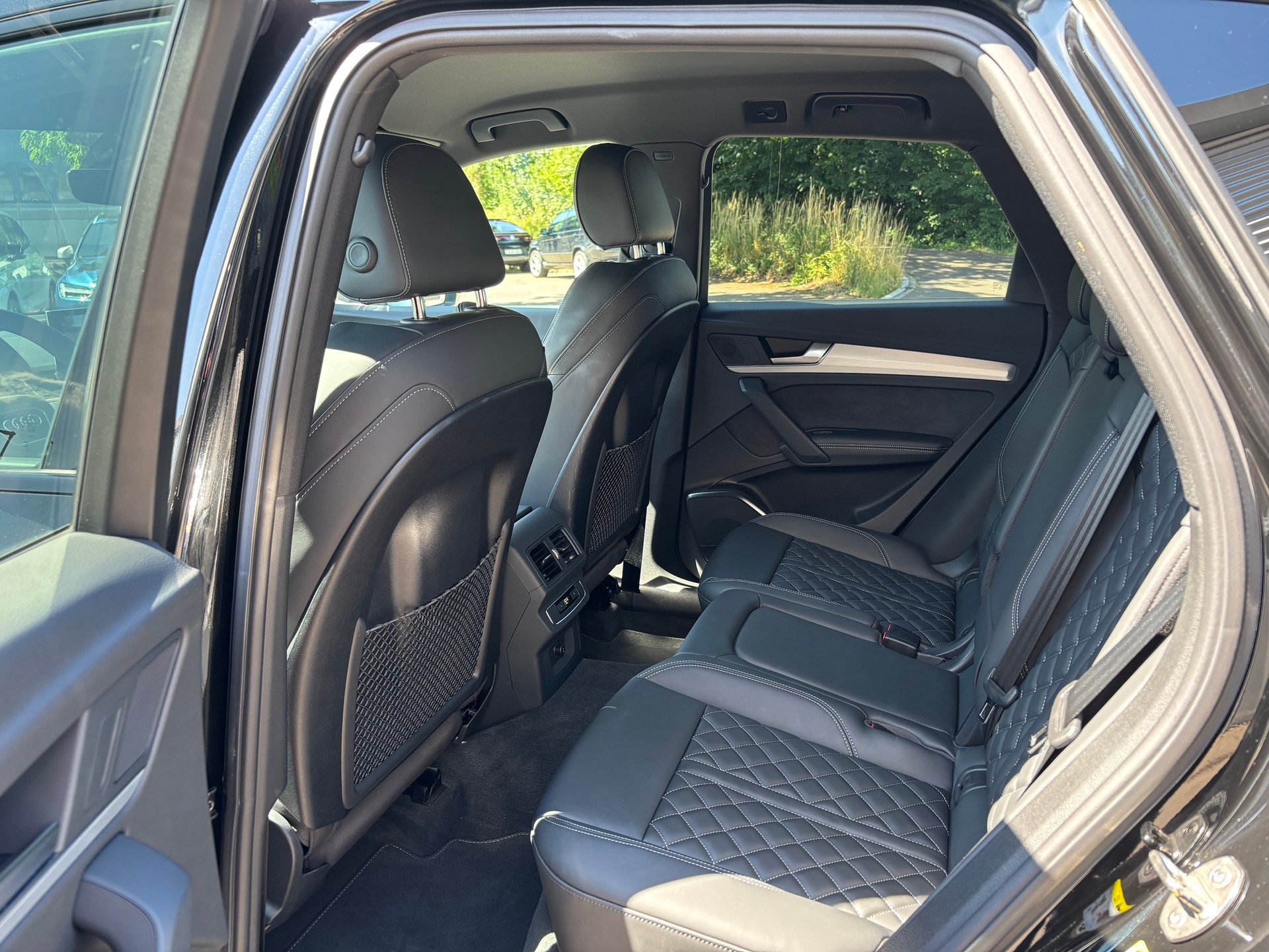 AUDI Q5 2.0 40 TFSI S Line quattro S-Tronic-image-11