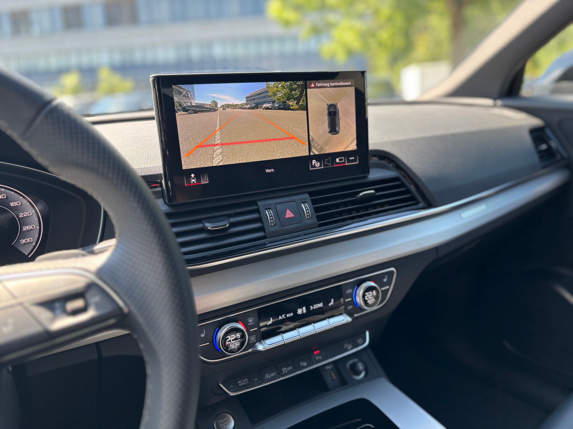 AUDI Q5 2.0 40 TFSI S Line quattro S-Tronic-image-14
