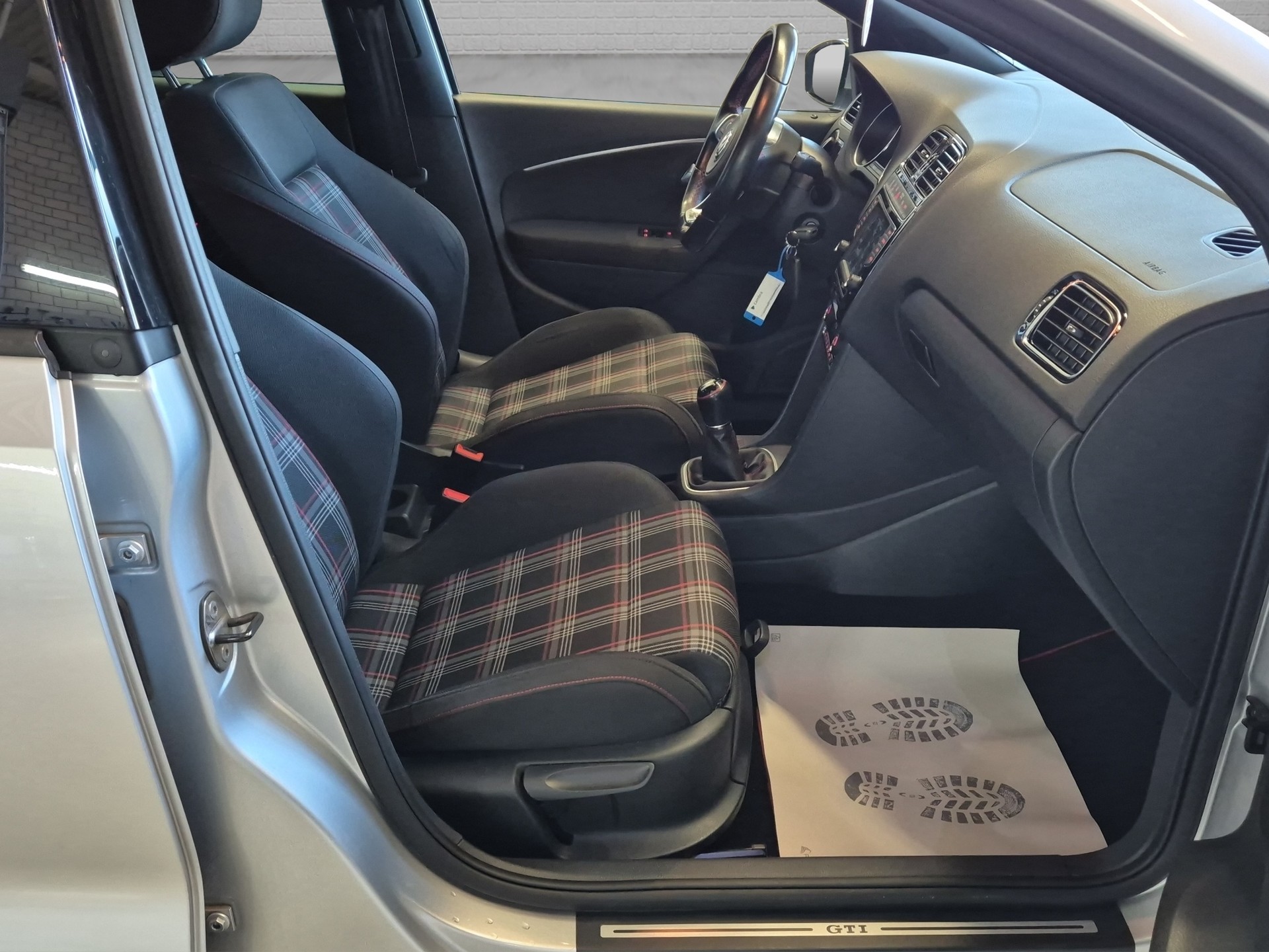 VW Polo 1.8 TSI GTI-image-18