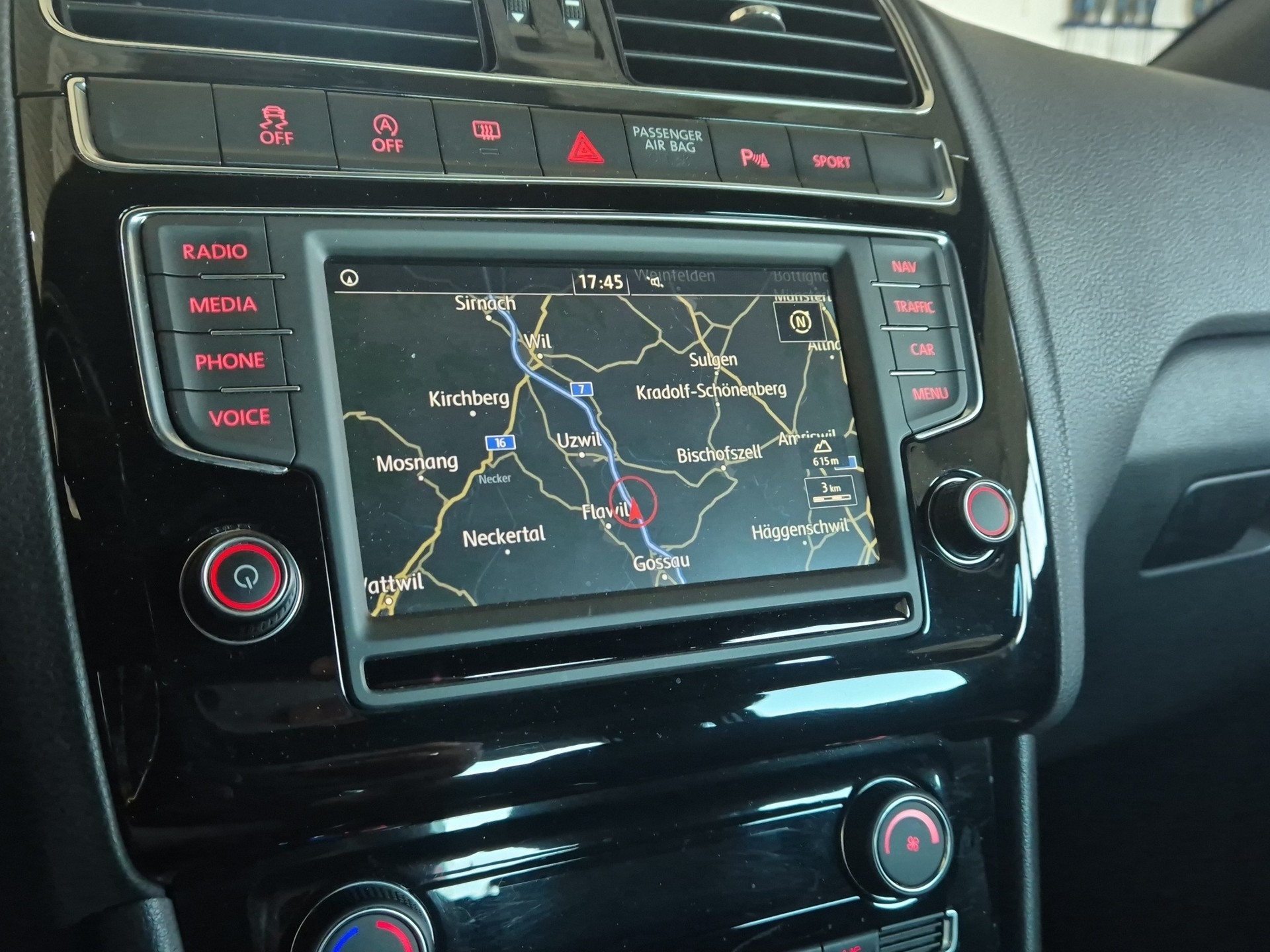 VW Polo 1.8 TSI GTI-image-24