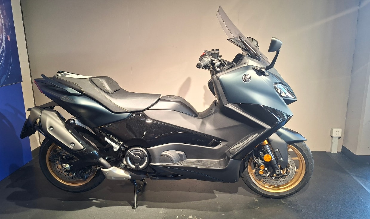 YAMAHA T-MAX 560