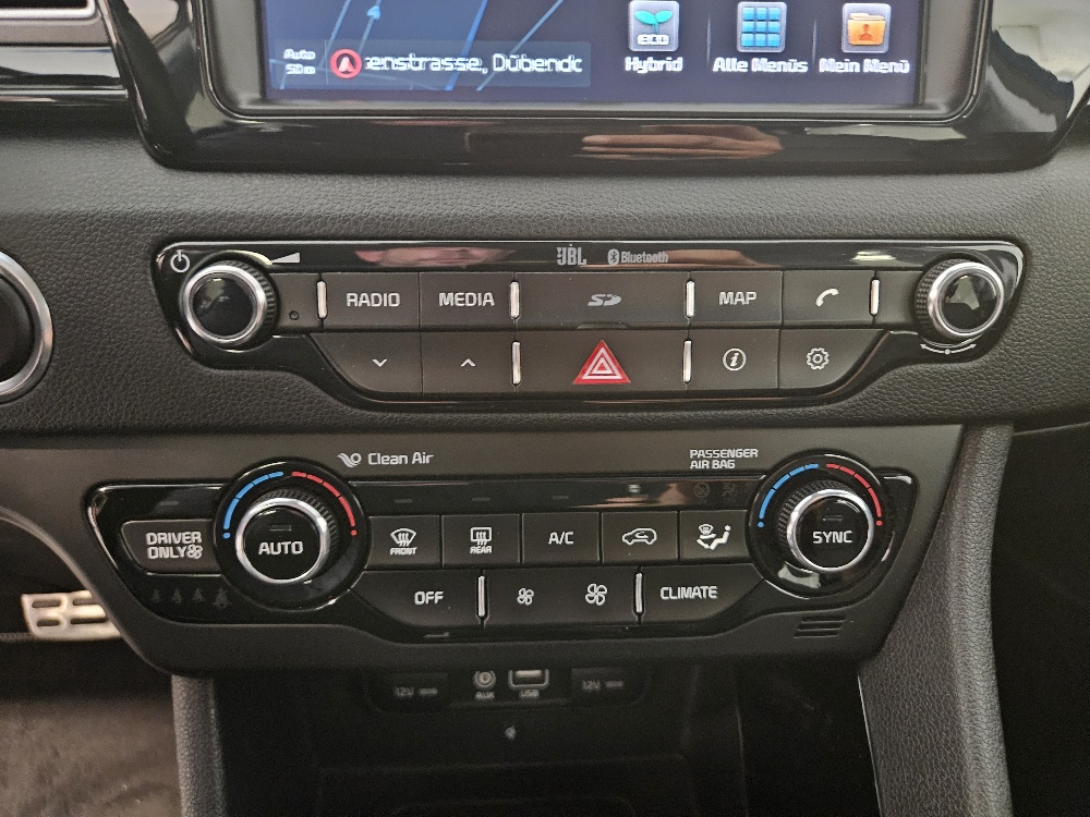 KIA Niro 1.6GDi Hybrid Style DCT-image-13