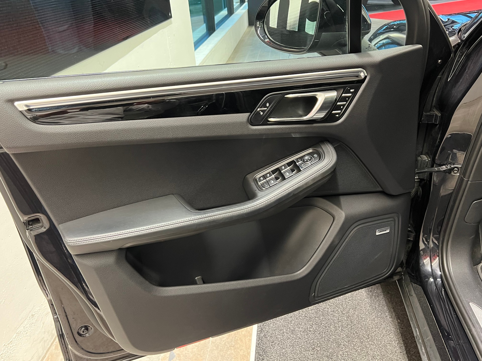 PORSCHE Macan S Diesel PDK-image-11