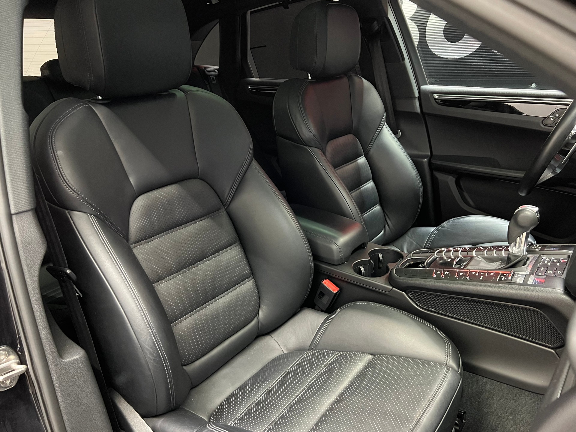 PORSCHE Macan S Diesel PDK-image-24