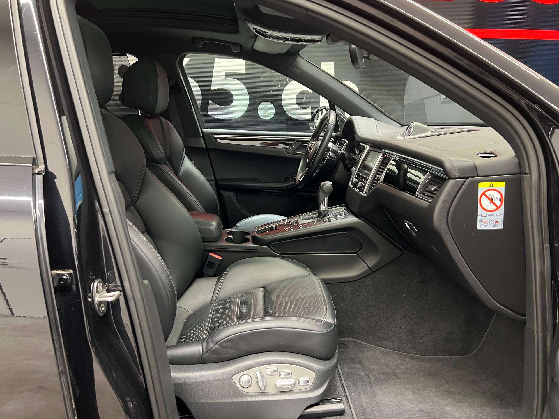PORSCHE Macan S Diesel PDK-image-23