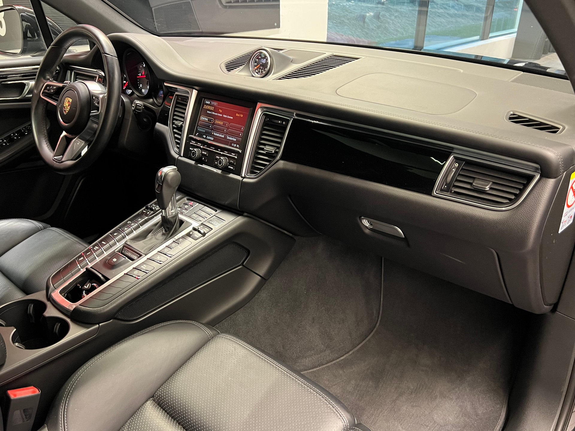 PORSCHE Macan S Diesel PDK-image-21
