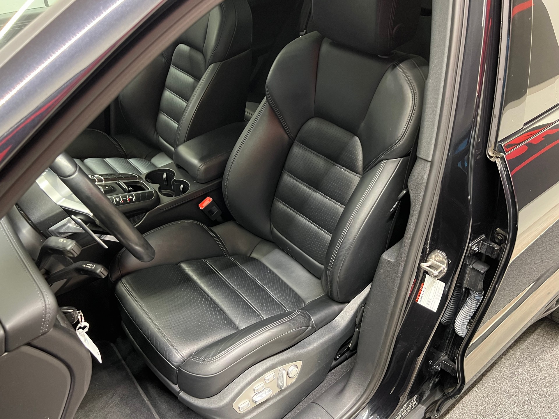PORSCHE Macan S Diesel PDK-image-16