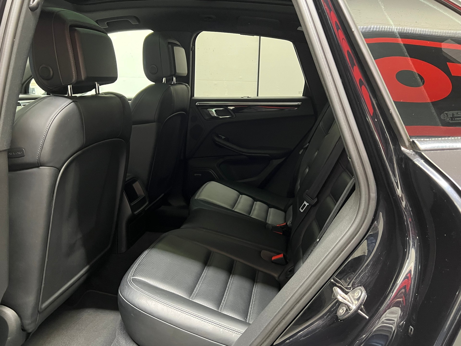PORSCHE Macan S Diesel PDK-image-17