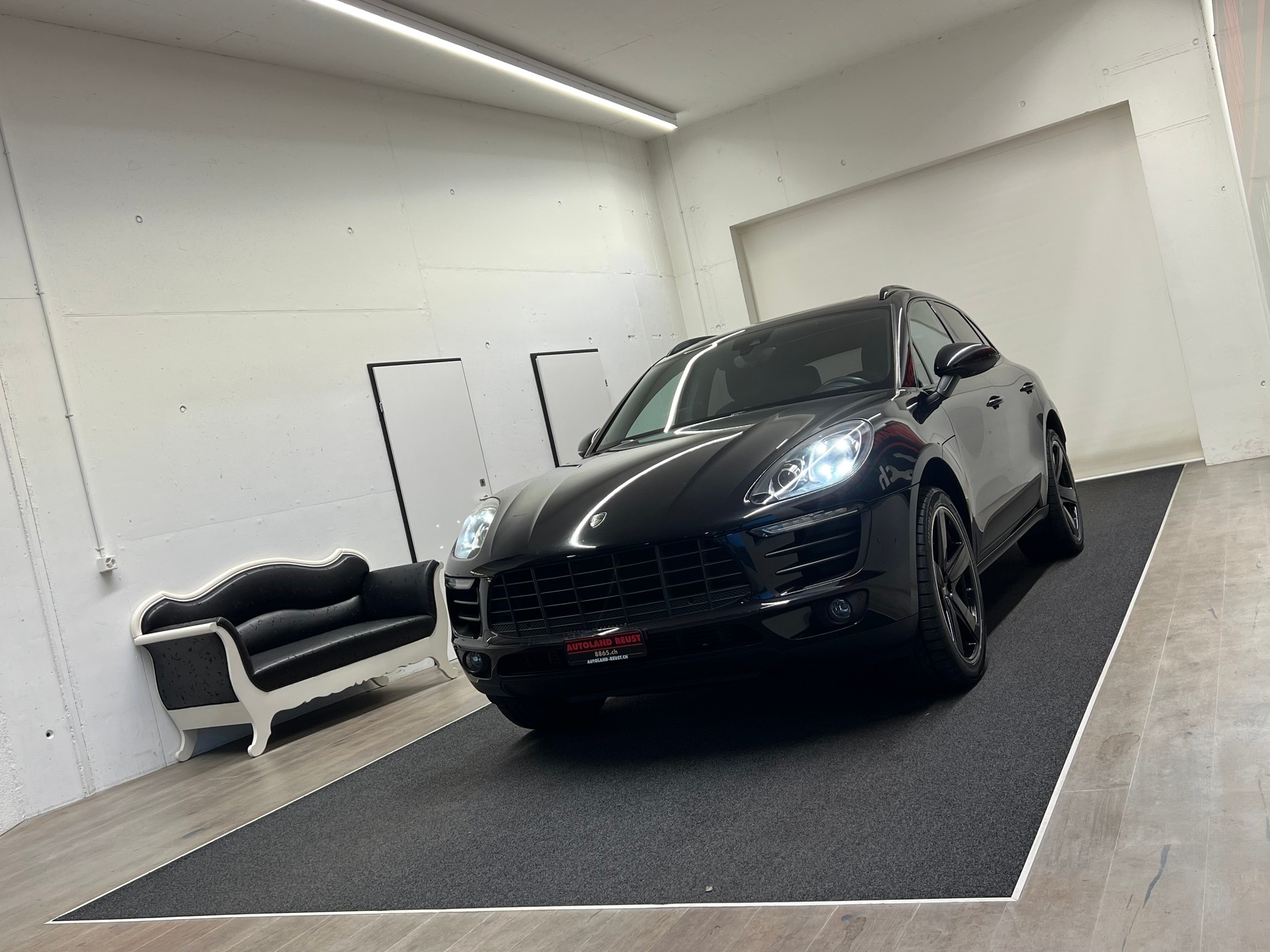 PORSCHE Macan S Diesel PDK-image-2