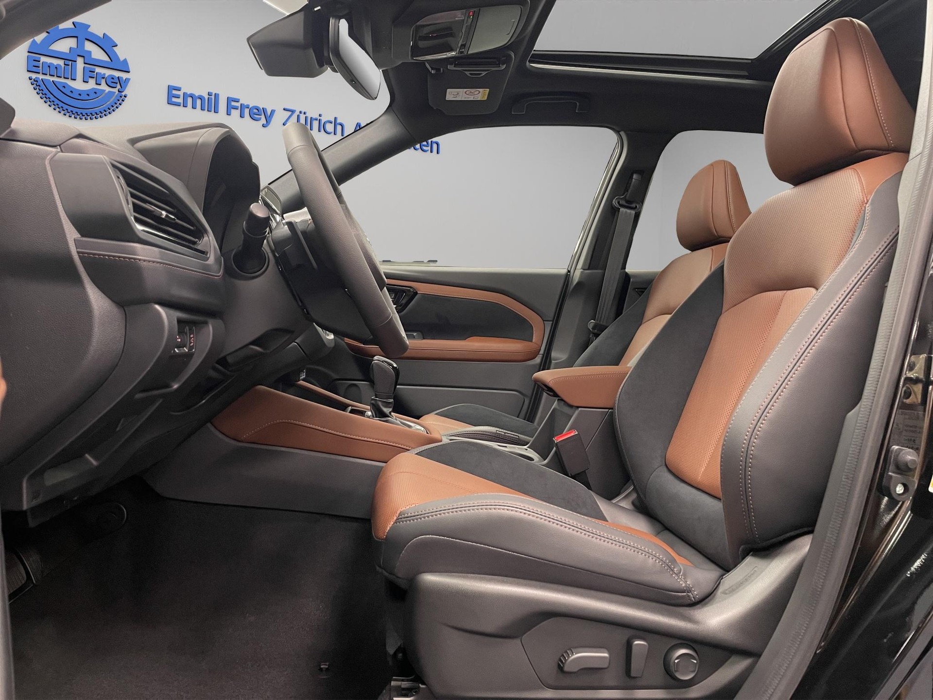 SUBARU Forester Station 2.0i e-Boxer Luxury-image-7
