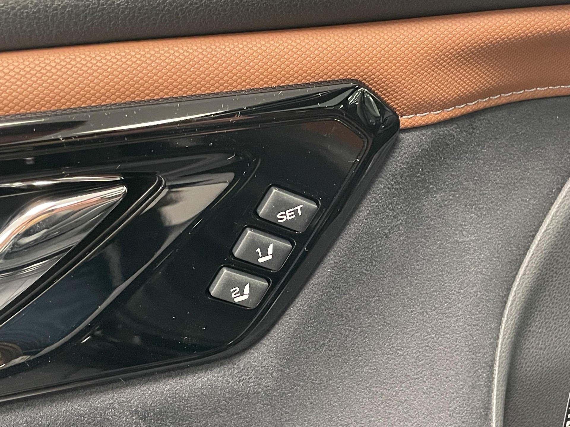 SUBARU Forester Station 2.0i e-Boxer Luxury-image-14
