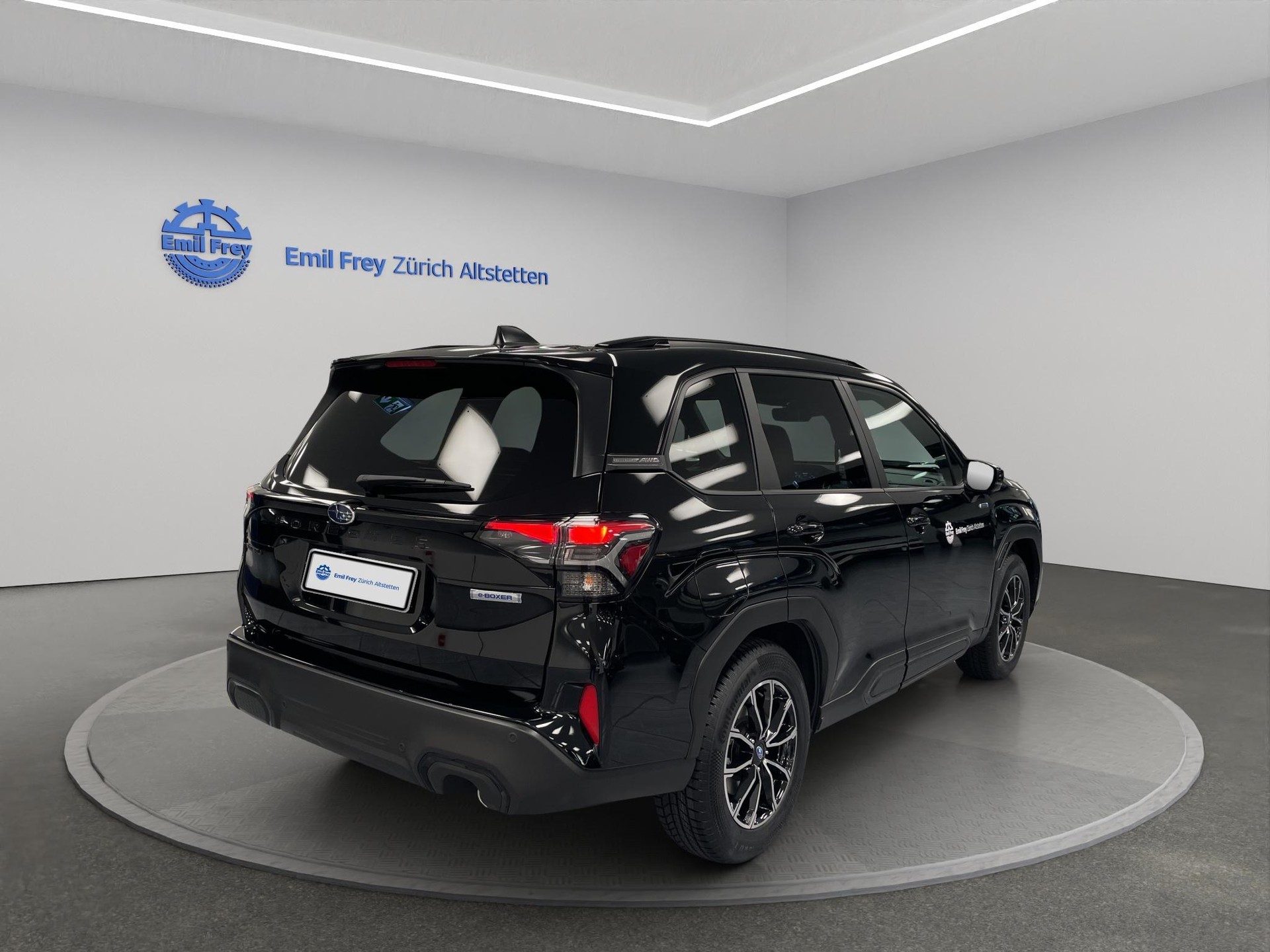 SUBARU Forester Station 2.0i e-Boxer Luxury-showroom-element-2