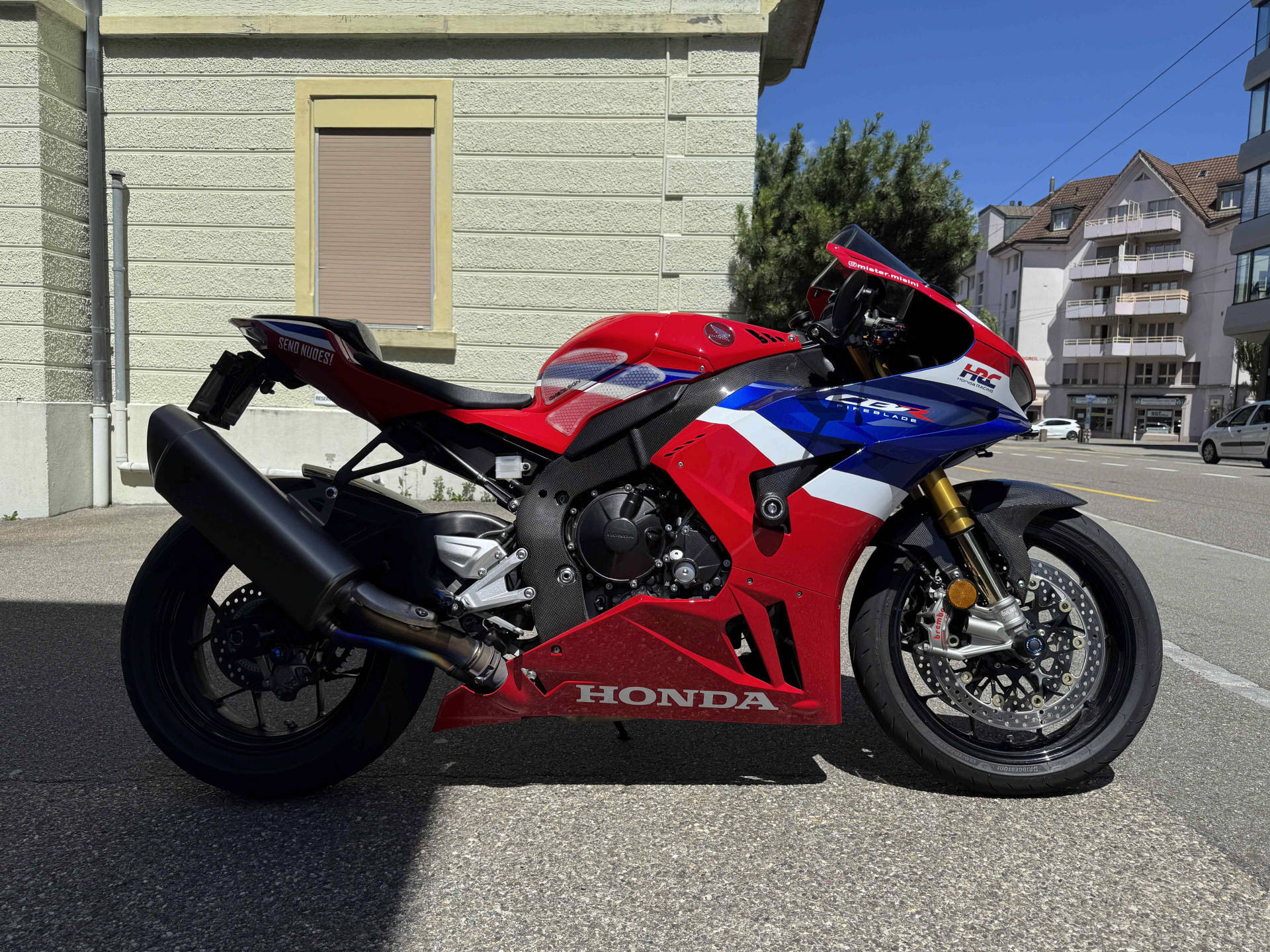HONDA CBR 1000 RR-R Fireblade SP-showroom-element-1