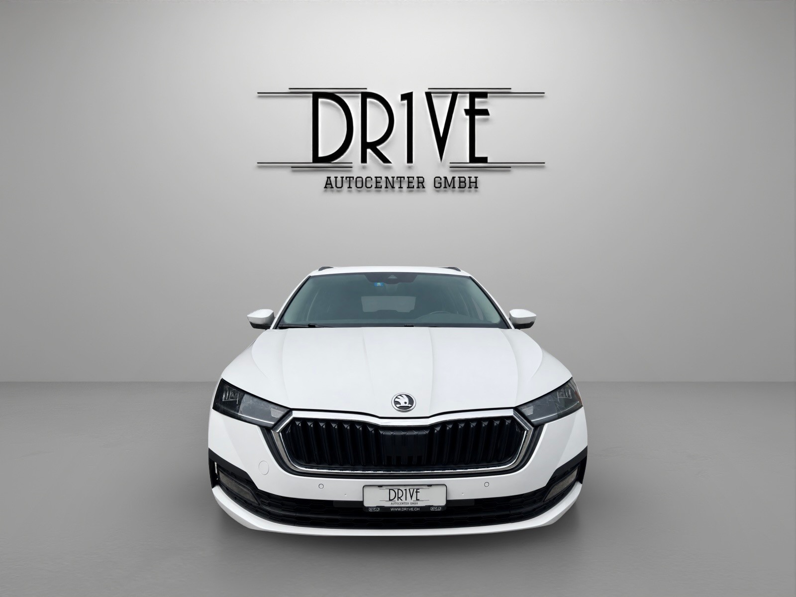 SKODA Octavia Combi 2.0 TDI DSG Ambition 4x4-image-1