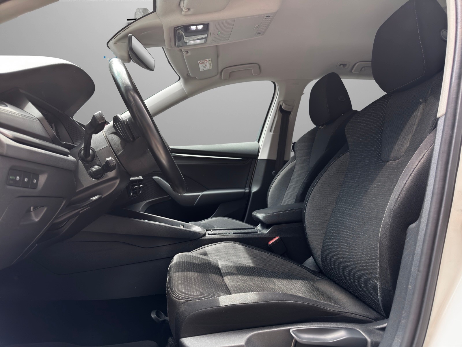 SKODA Octavia Combi 2.0 TDI DSG Ambition 4x4-image-7