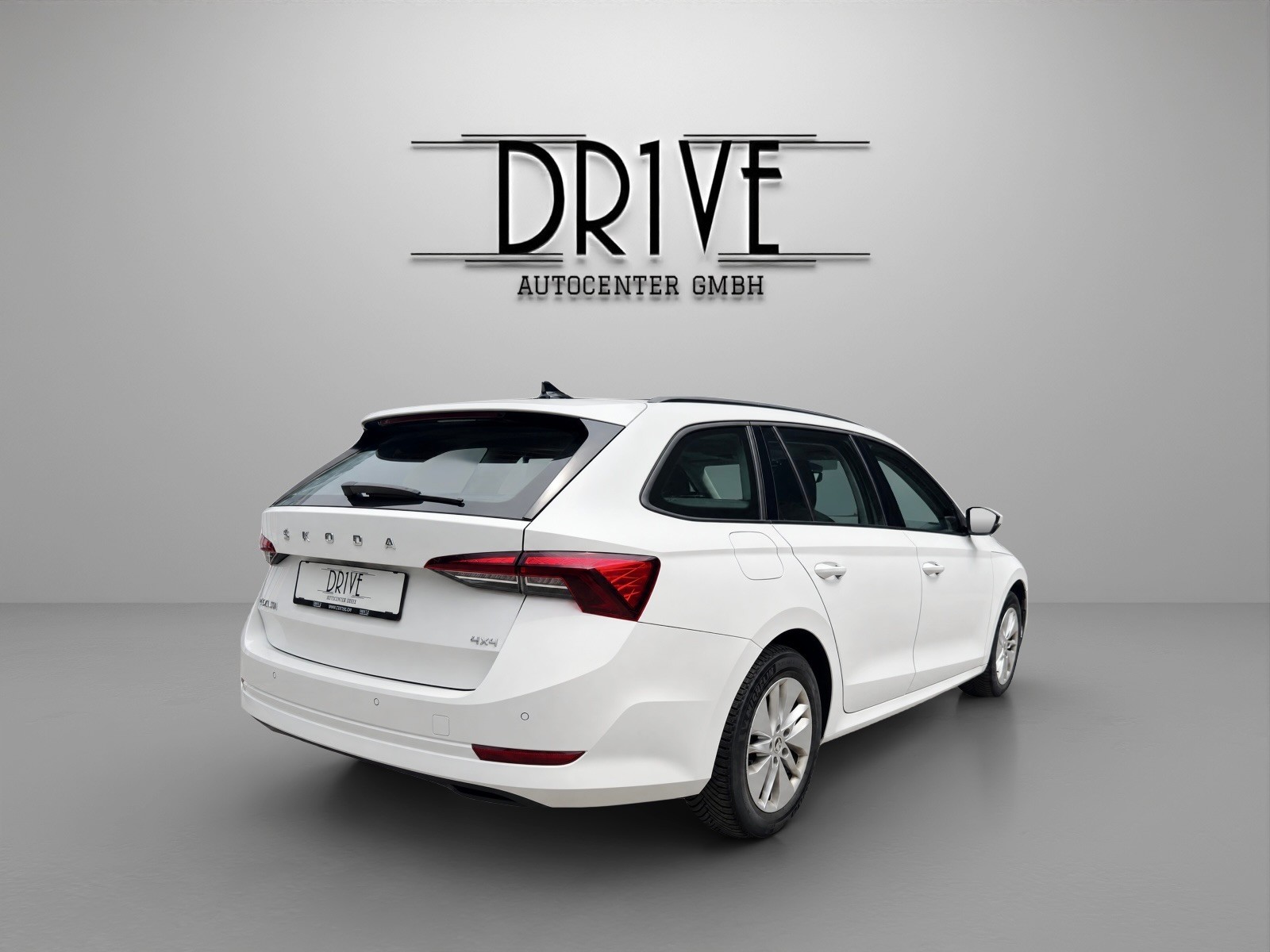 SKODA Octavia Combi 2.0 TDI DSG Ambition 4x4-image-4