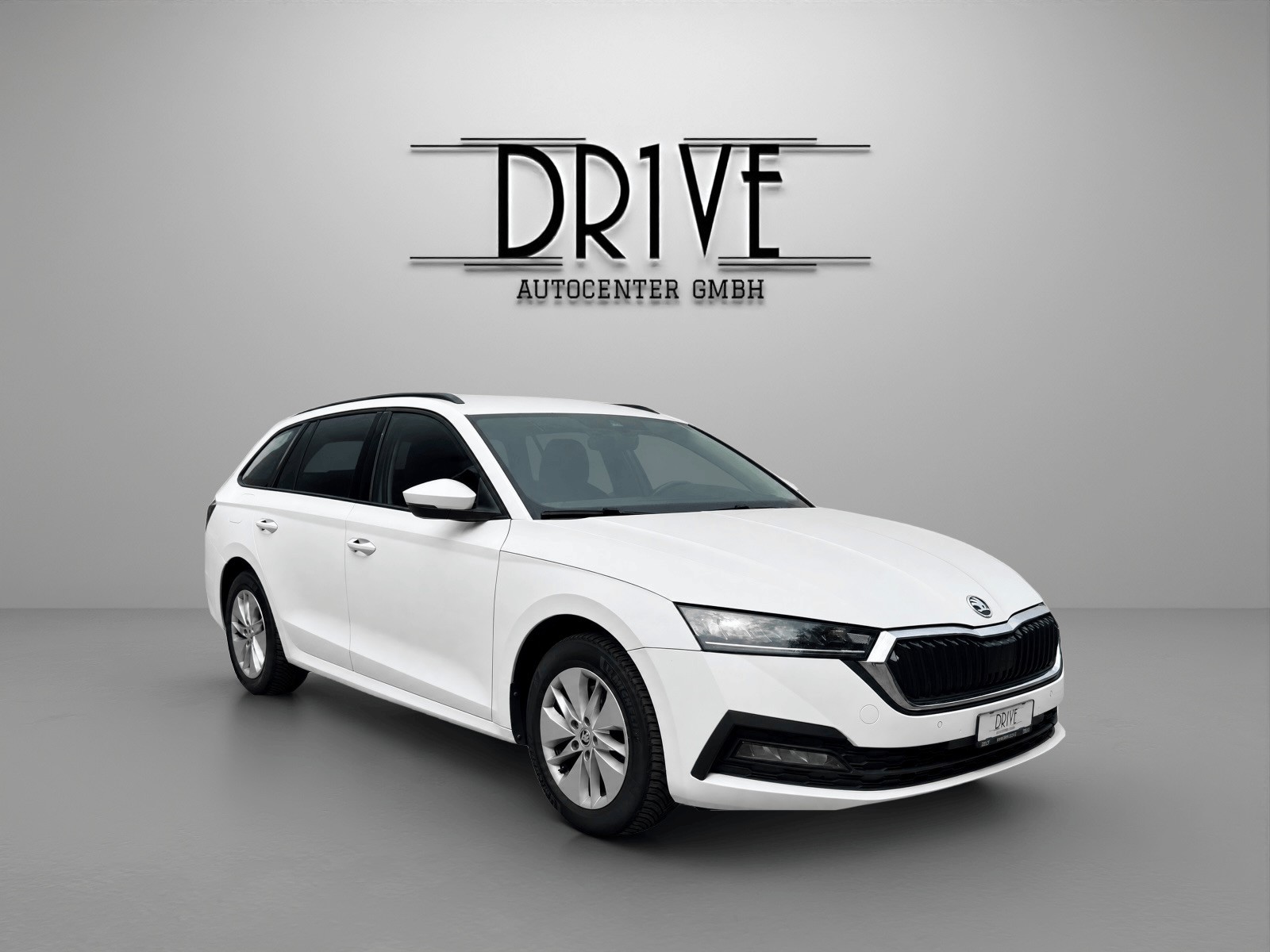 SKODA Octavia Combi 2.0 TDI DSG Ambition 4x4-image-2