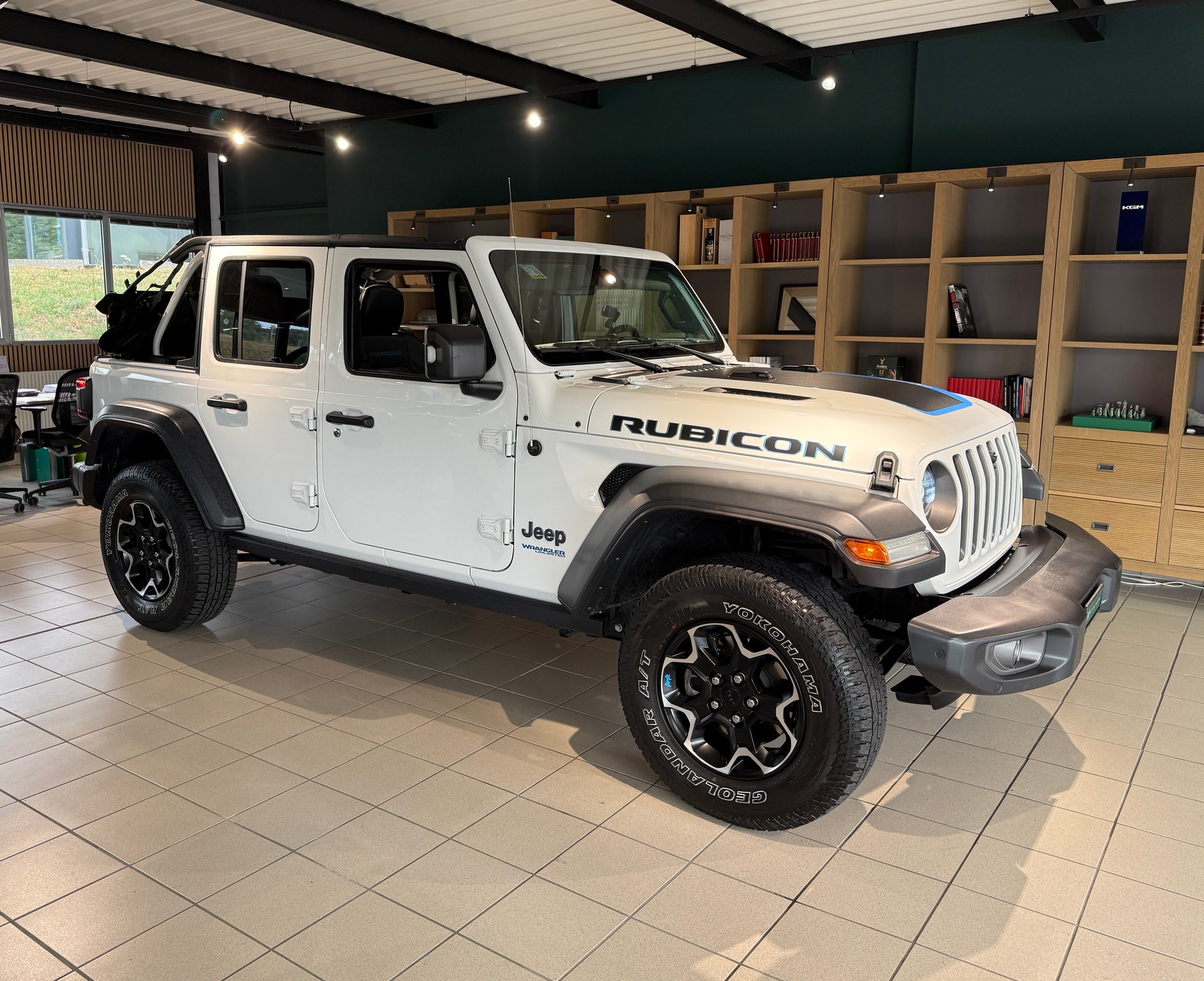 JEEP Wrangler 2.0 PHEV Unlimited Rubicon Automatic Soft Top-image-4
