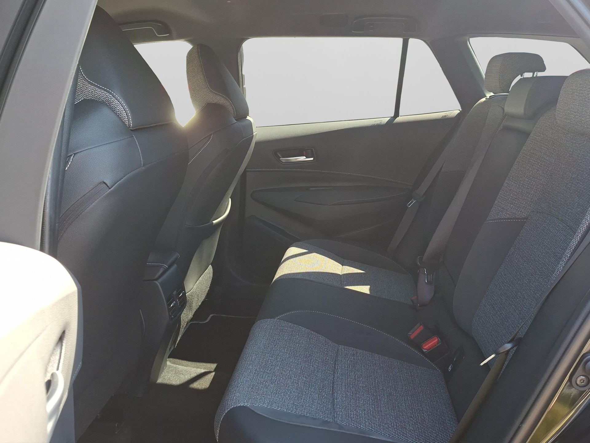 TOYOTA Corolla Touring Sports 2.0 HSD Trend-image-9
