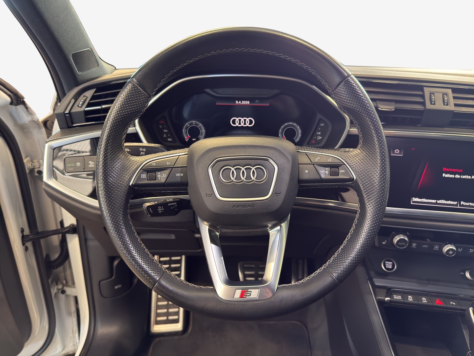AUDI Q3 Sportback 35 TDI S line quattro S-tronic-image-8