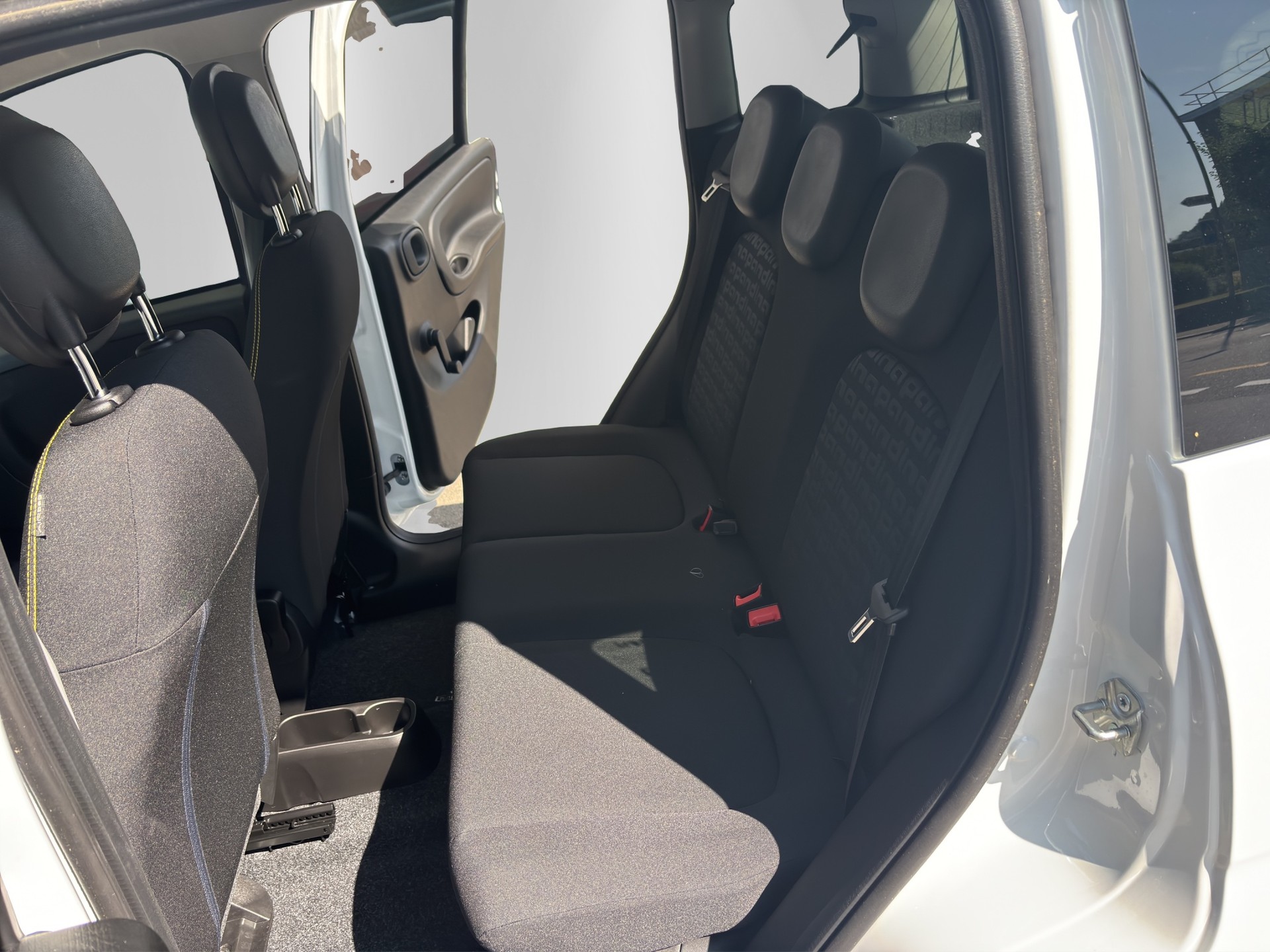 FIAT Pandina 1.0 MHEV Cross-image-9