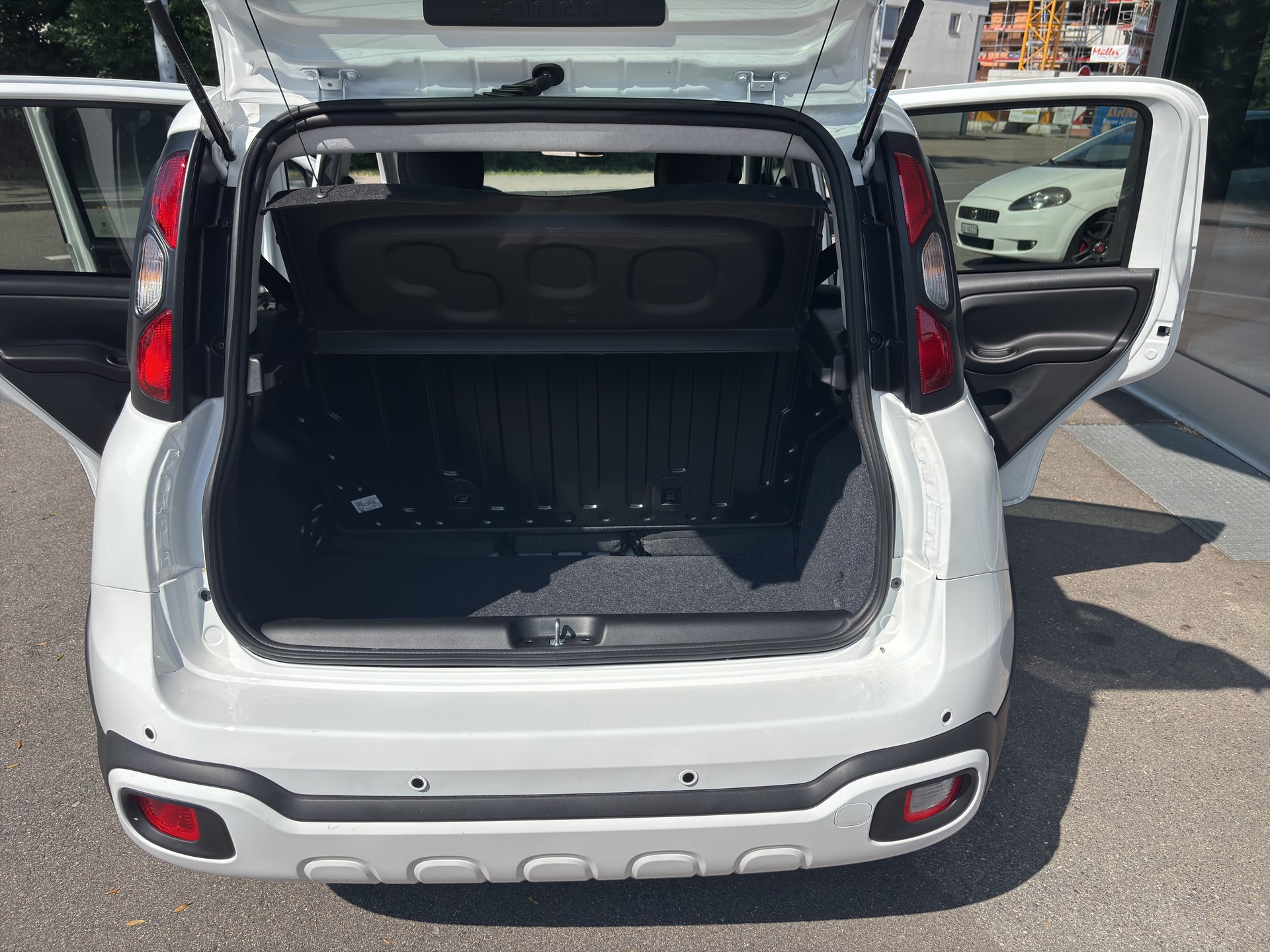 FIAT Pandina 1.0 MHEV Cross-image-13
