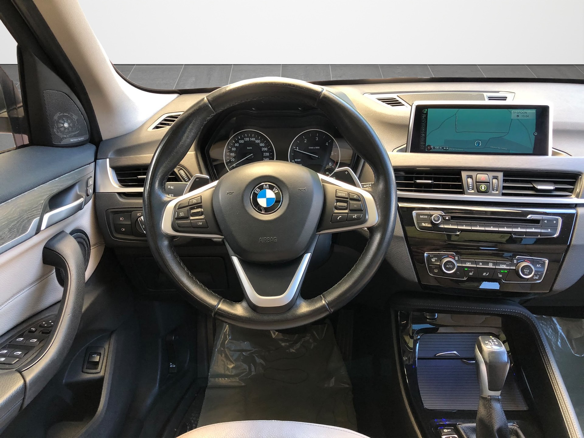 BMW X1 xDrive 20d-image-9